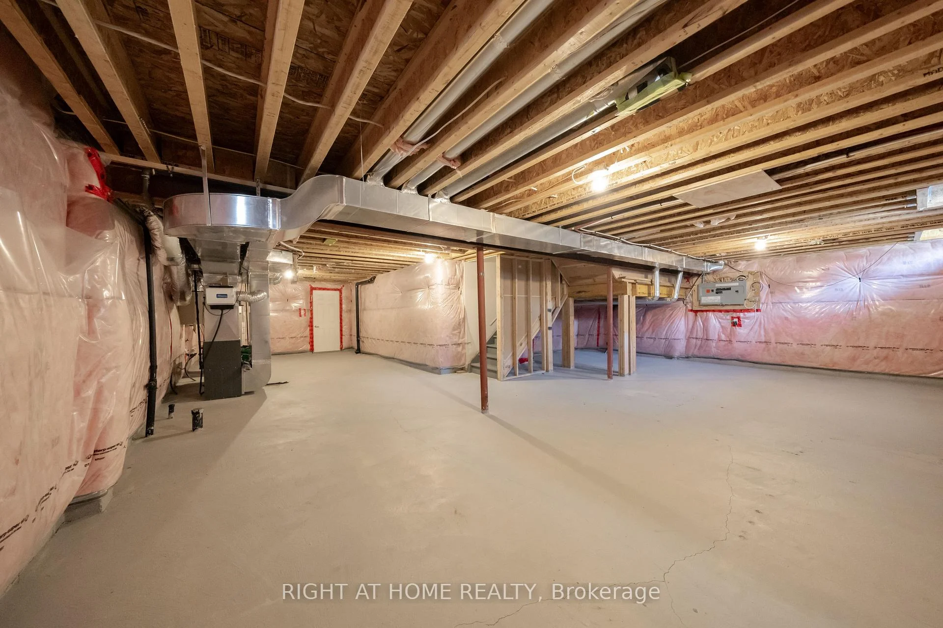 Photo 60 of 972 Green Street, Innisfil, Lefroy — HOMEH