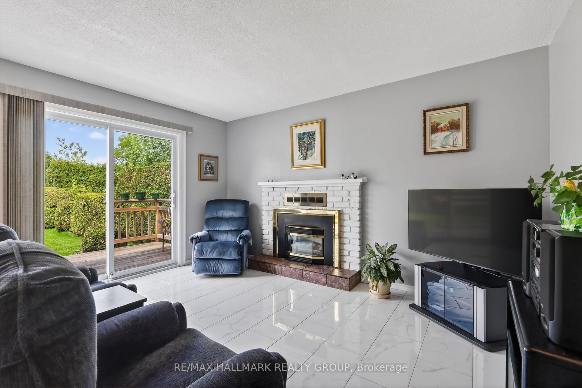 Photo 15 of 1463 Kamouraska Circle, Ottawa, Chateauneuf — HOMEH