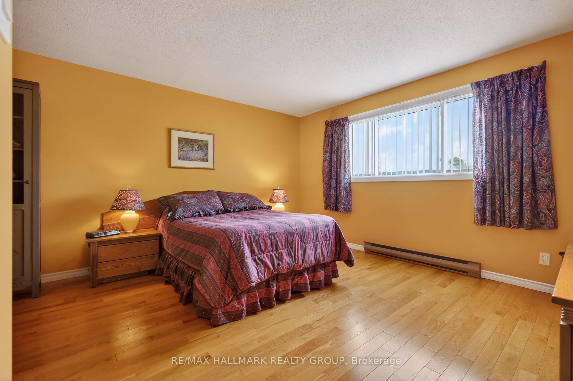 Photo 18 of 1463 Kamouraska Circle, Ottawa, Chateauneuf — HOMEH