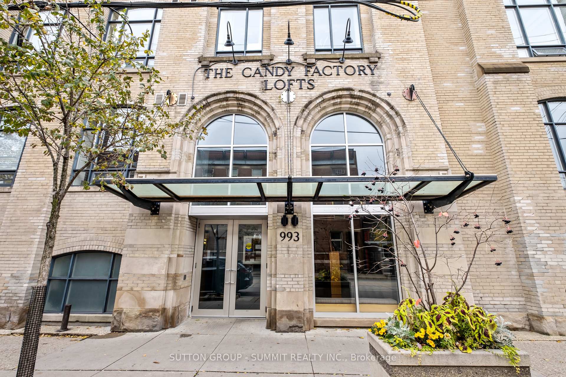 Front of Unit 220, 993 Queen Street W