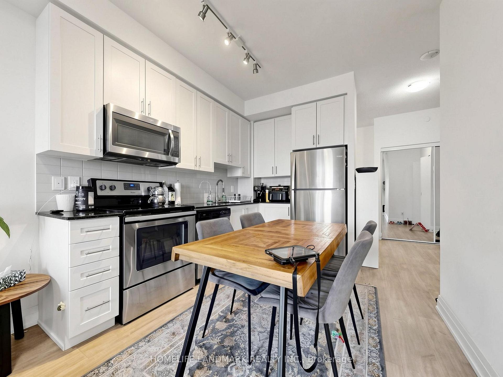 Photo 10 of Unit 2212, 3700 Highway 7 Road, Vaughan, Vaughan Corporate Centre — HOMEH