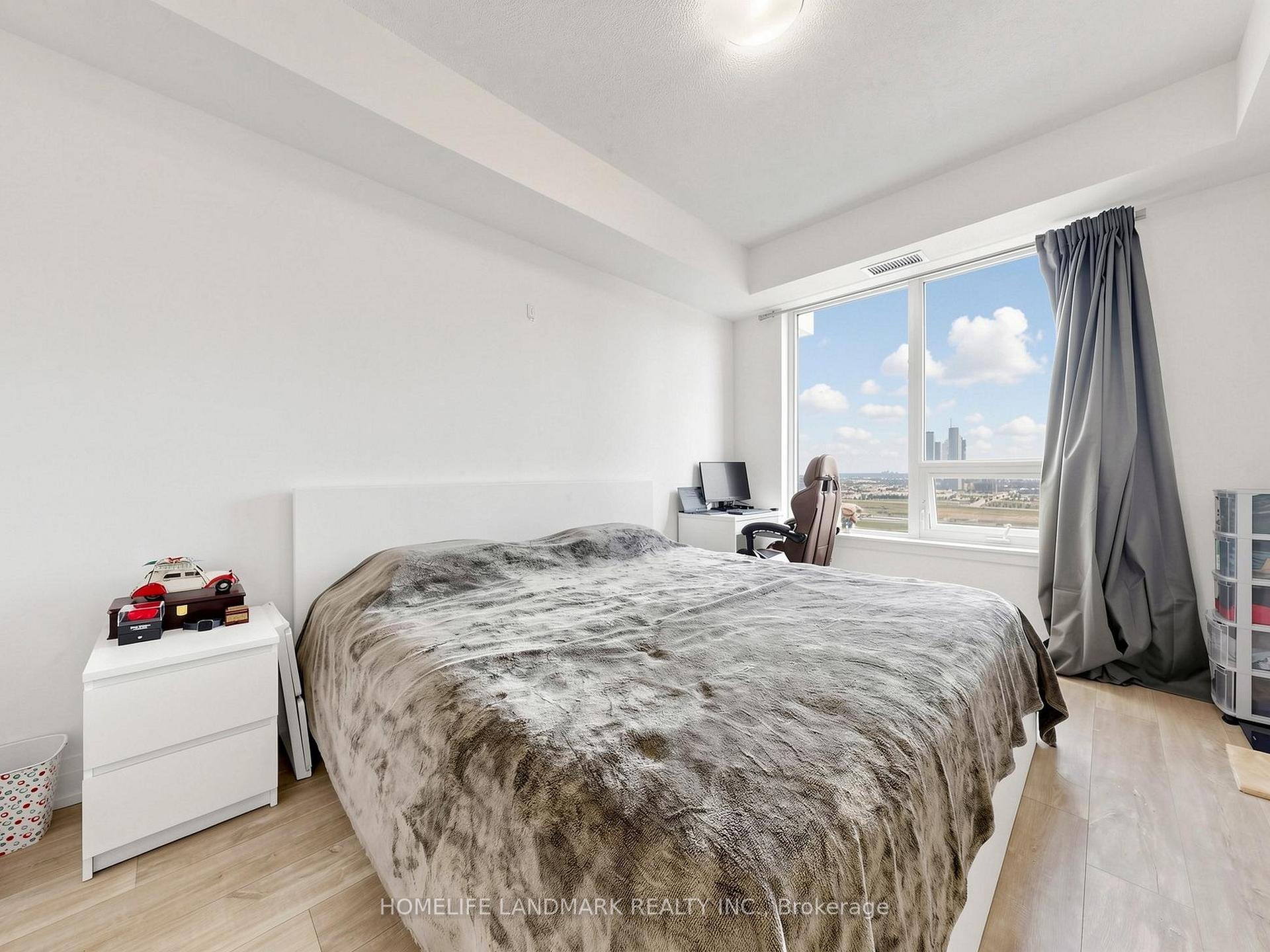 Photo 11 of Unit 2212, 3700 Highway 7 Road, Vaughan, Vaughan Corporate Centre — HOMEH