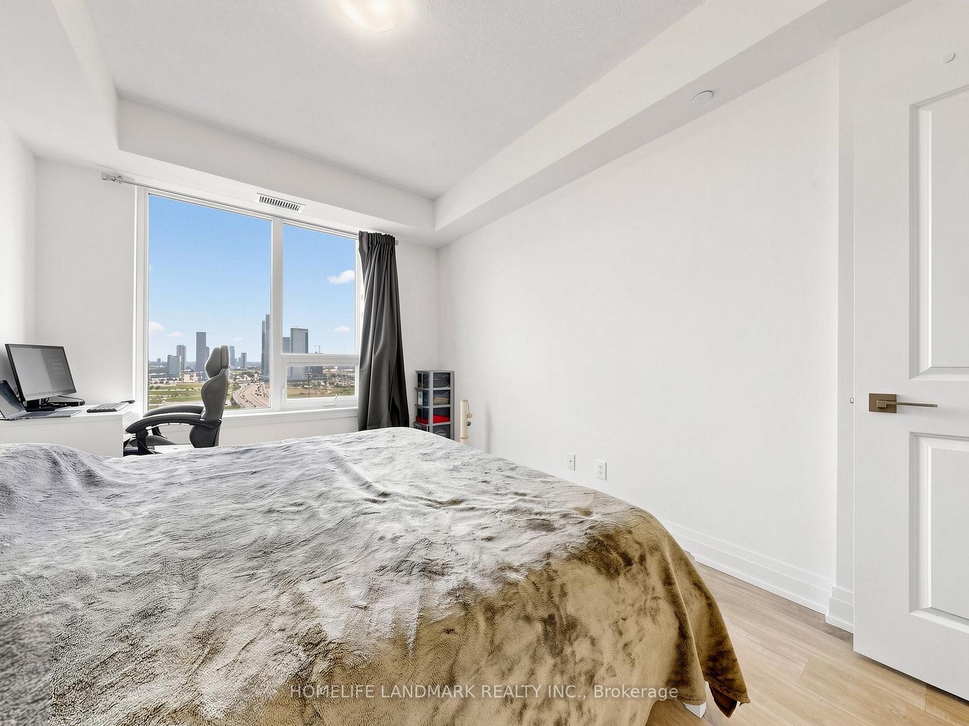 Photo 13 of Unit 2212, 3700 Highway 7 Road, Vaughan, Vaughan Corporate Centre — HOMEH