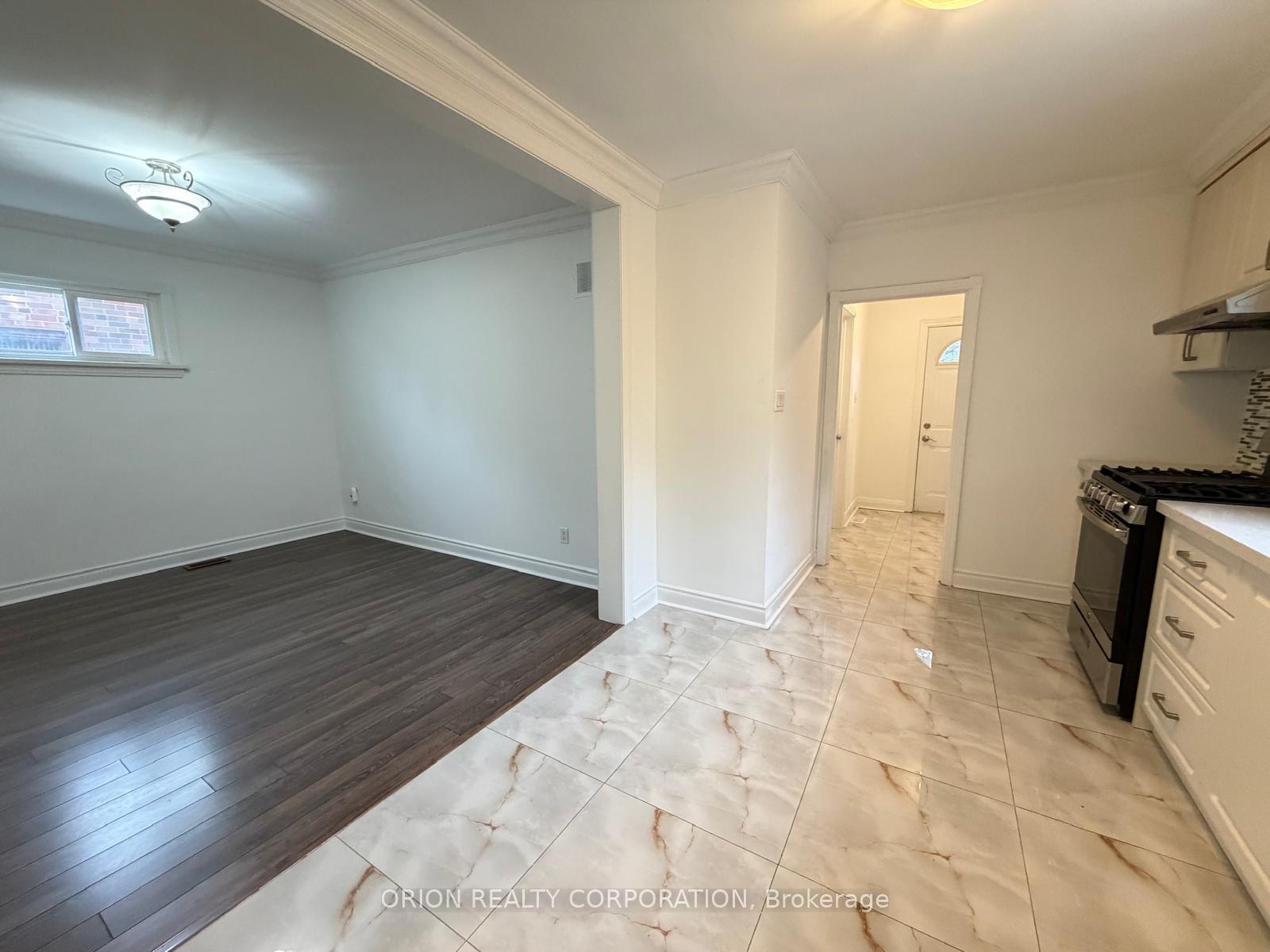 Photo 9 of 266 Viewmount Avenue, North York, Yorkdale-Glen Park — HOMEH