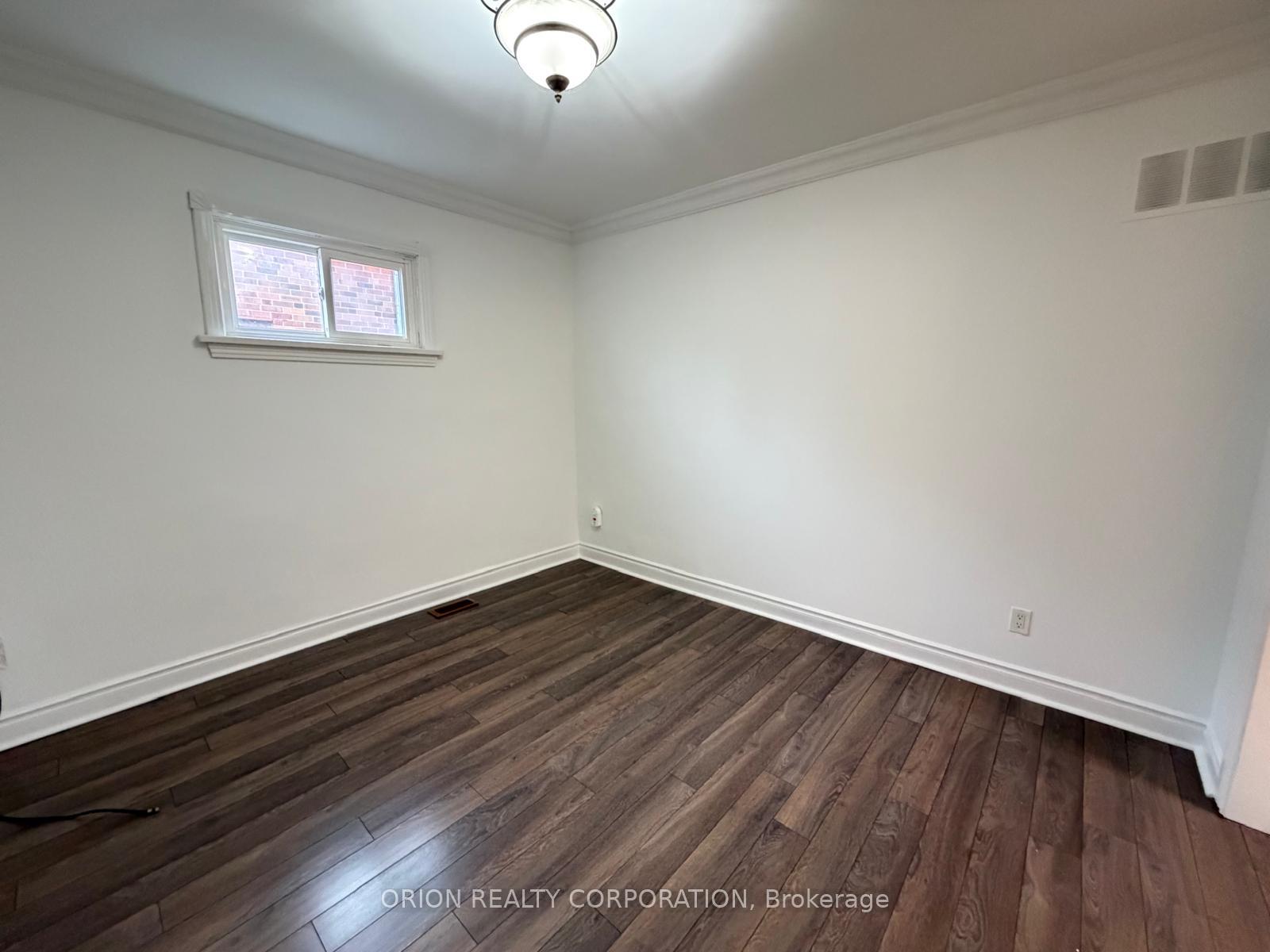 Photo 10 of 266 Viewmount Avenue, North York, Yorkdale-Glen Park — HOMEH