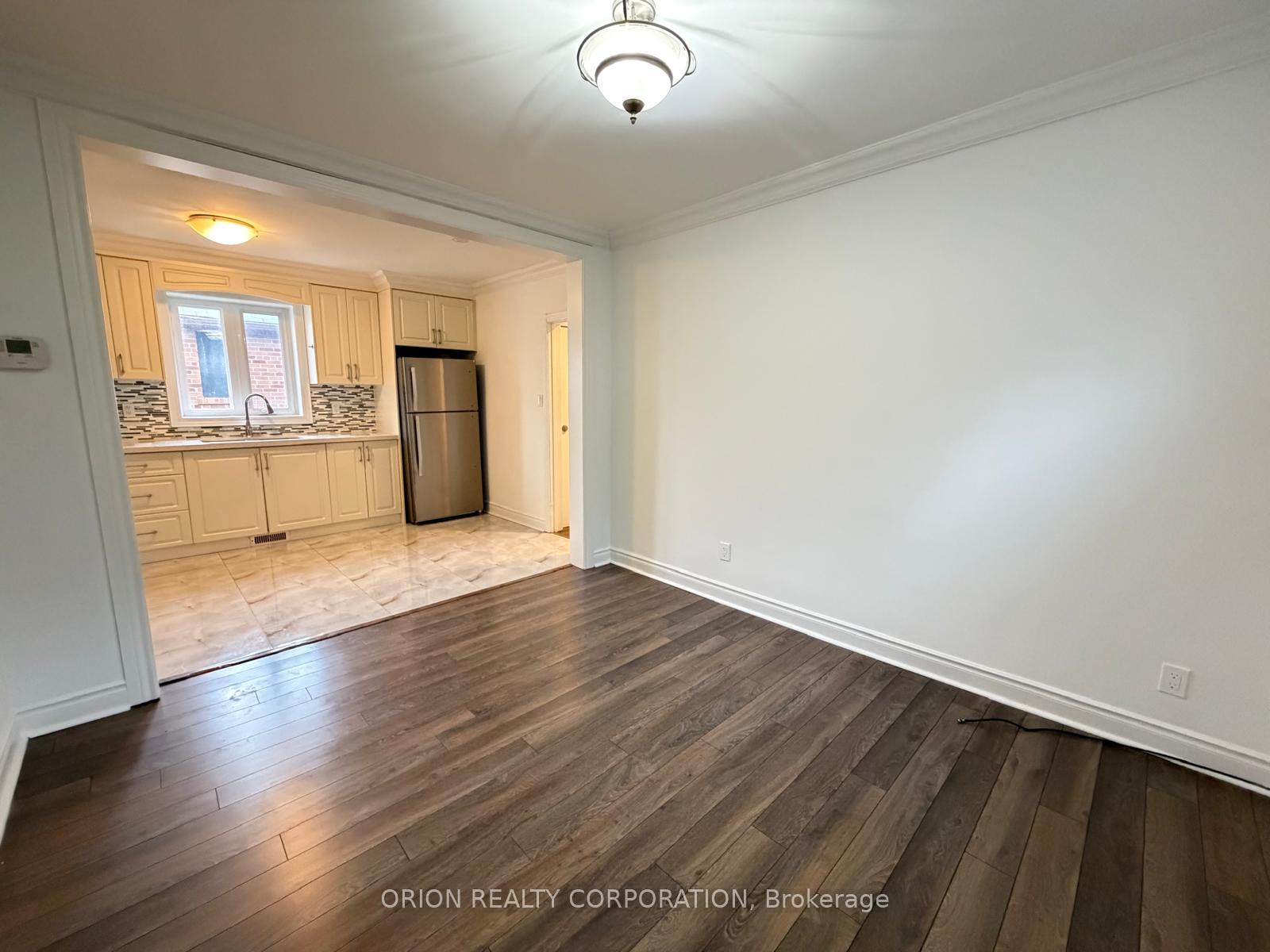 Photo 12 of 266 Viewmount Avenue, North York, Yorkdale-Glen Park — HOMEH