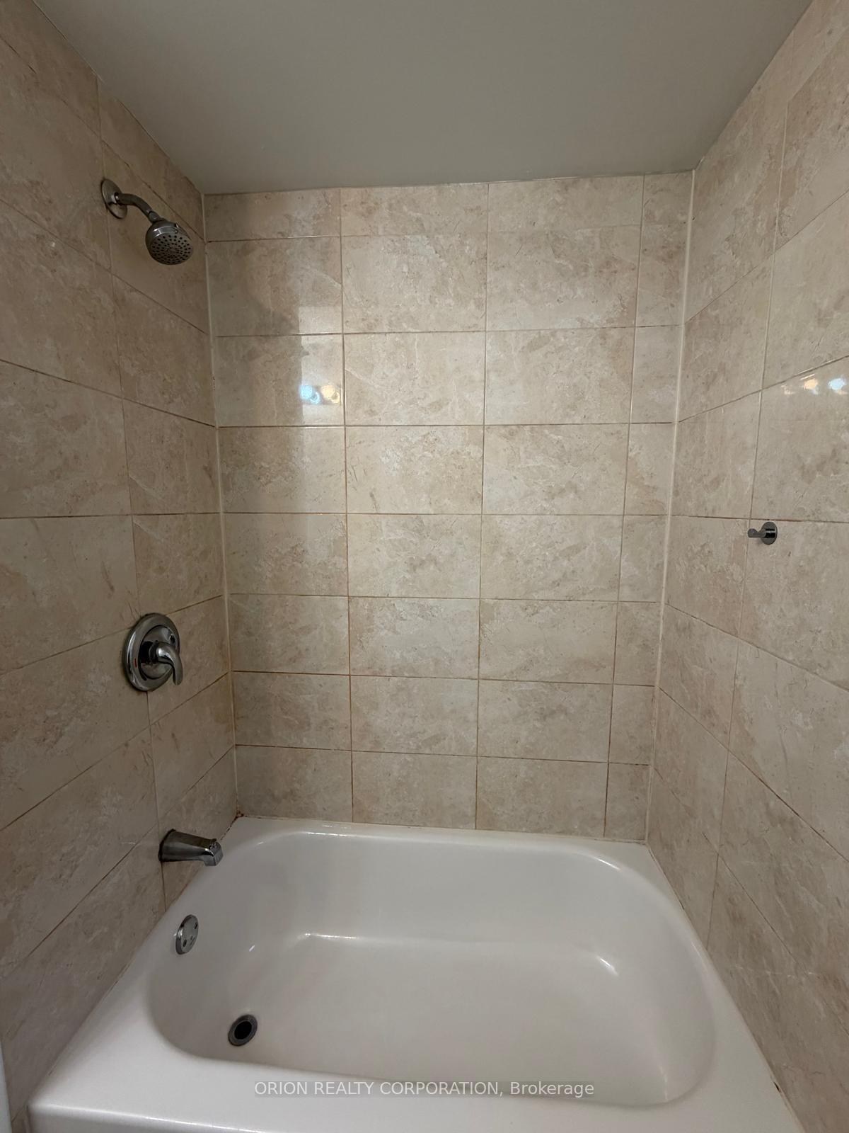 Photo 15 of 266 Viewmount Avenue, North York, Yorkdale-Glen Park — HOMEH