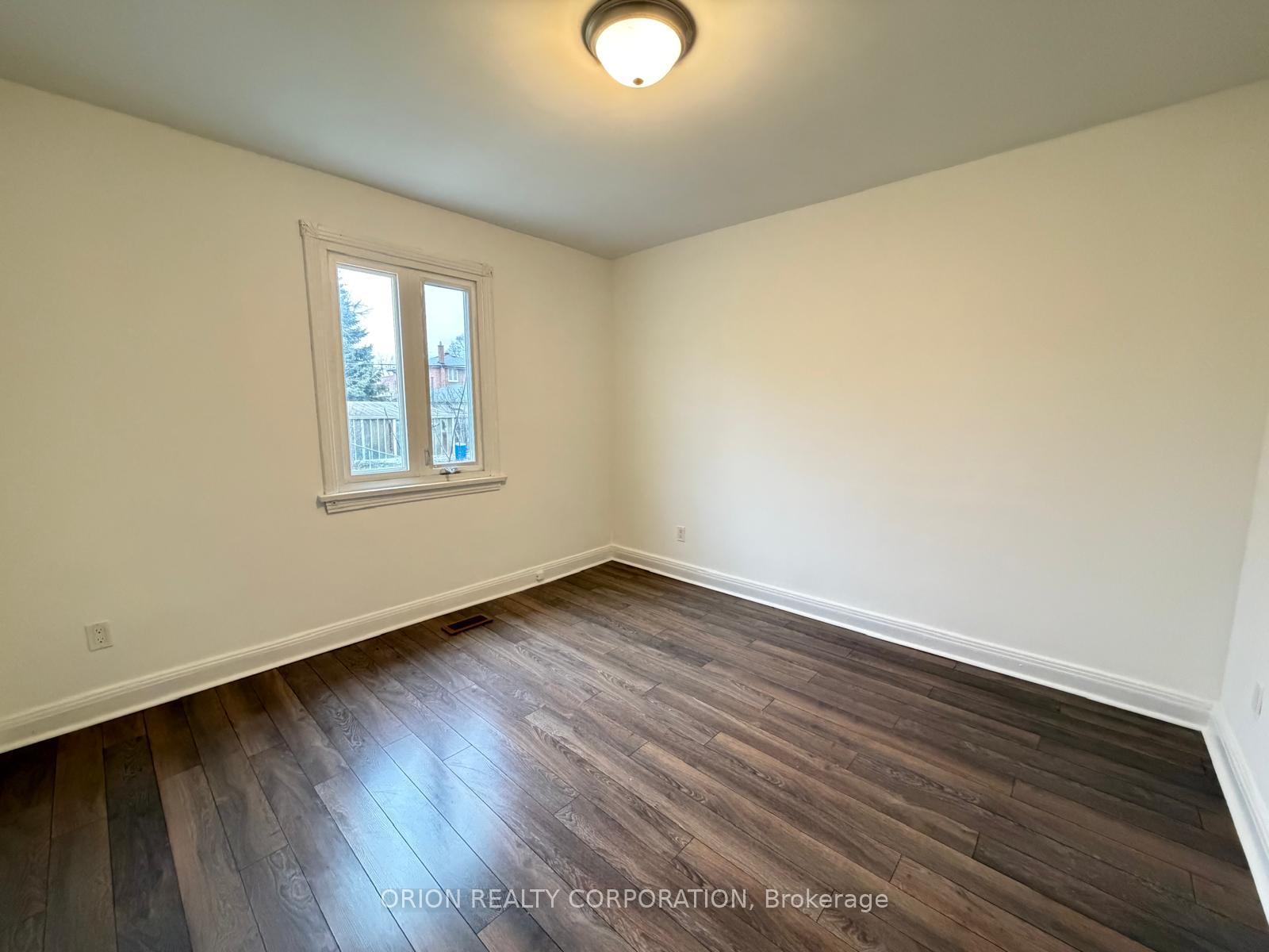 Photo 17 of 266 Viewmount Avenue, North York, Yorkdale-Glen Park — HOMEH