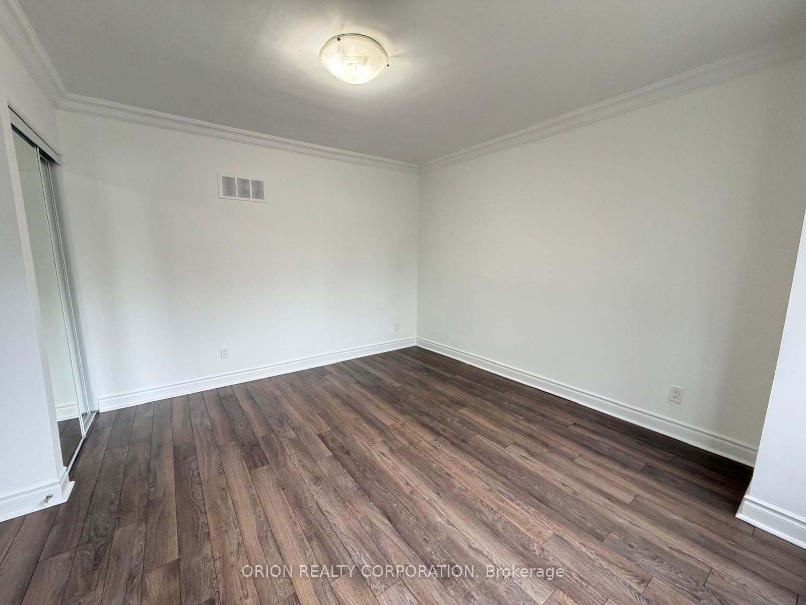 Photo 28 of 266 Viewmount Avenue, North York, Yorkdale-Glen Park — HOMEH