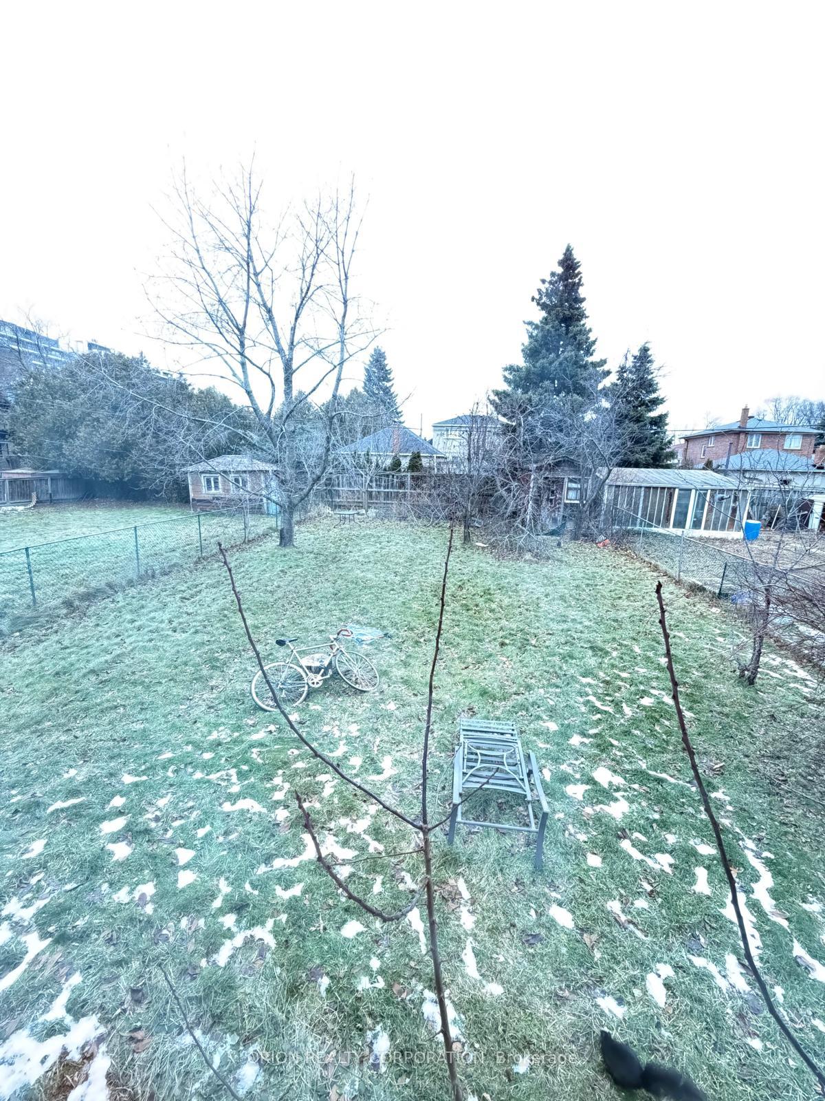Photo 31 of 266 Viewmount Avenue, North York, Yorkdale-Glen Park — HOMEH