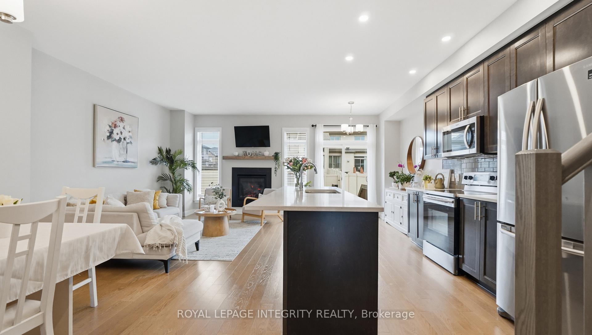 Photo 5 of 662 Putney Crescent, Ottawa, Stittsville (South) — HOMEH