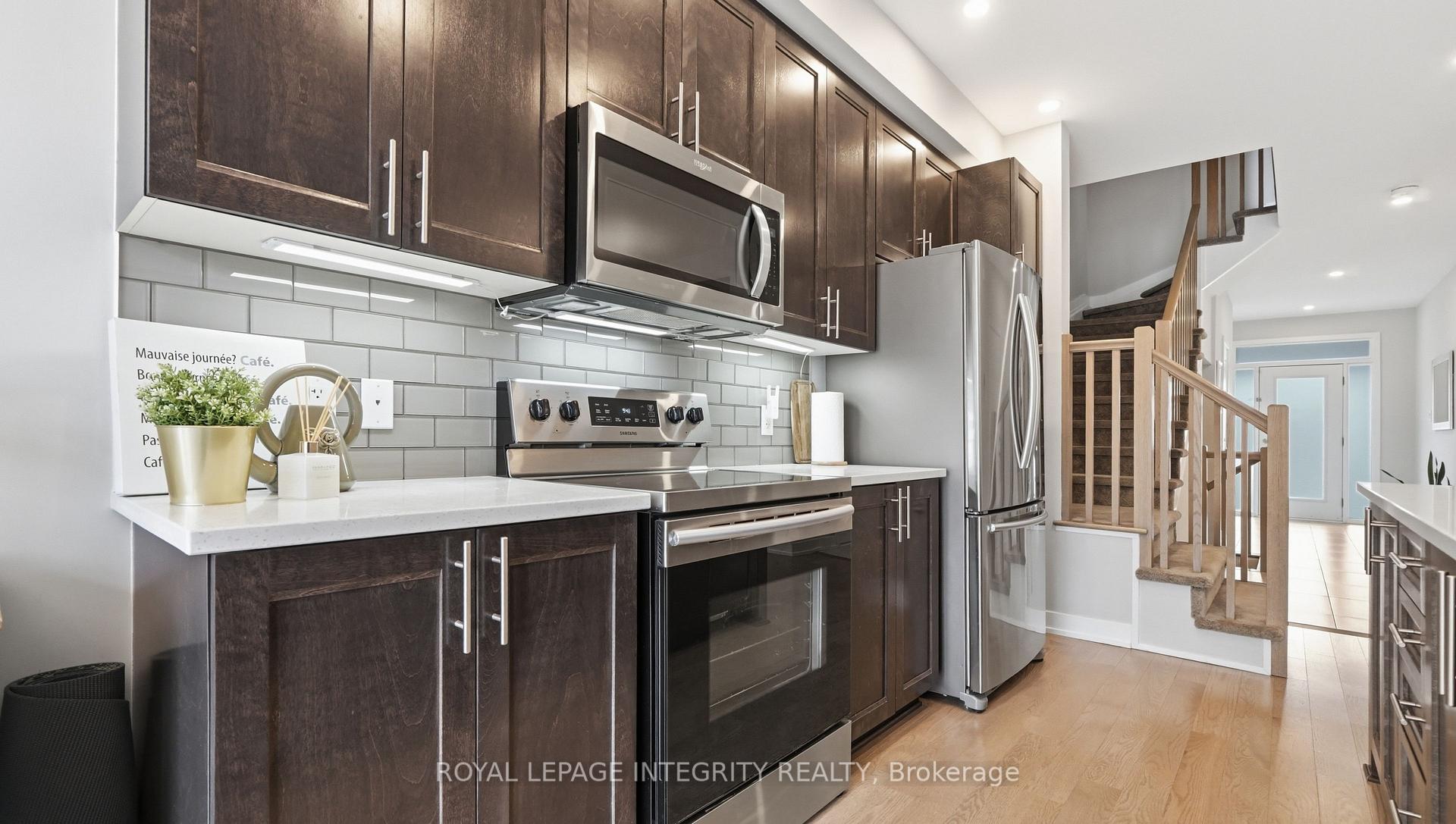 Photo 8 of 662 Putney Crescent, Ottawa, Stittsville (South) — HOMEH