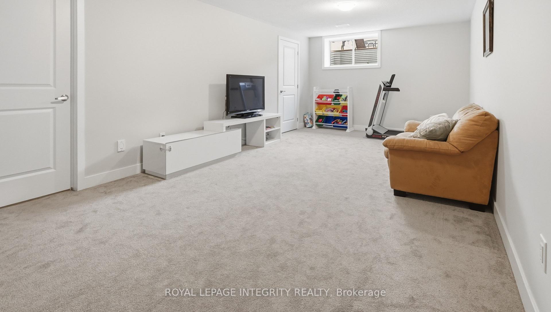 Photo 18 of 662 Putney Crescent, Ottawa, Stittsville (South) — HOMEH