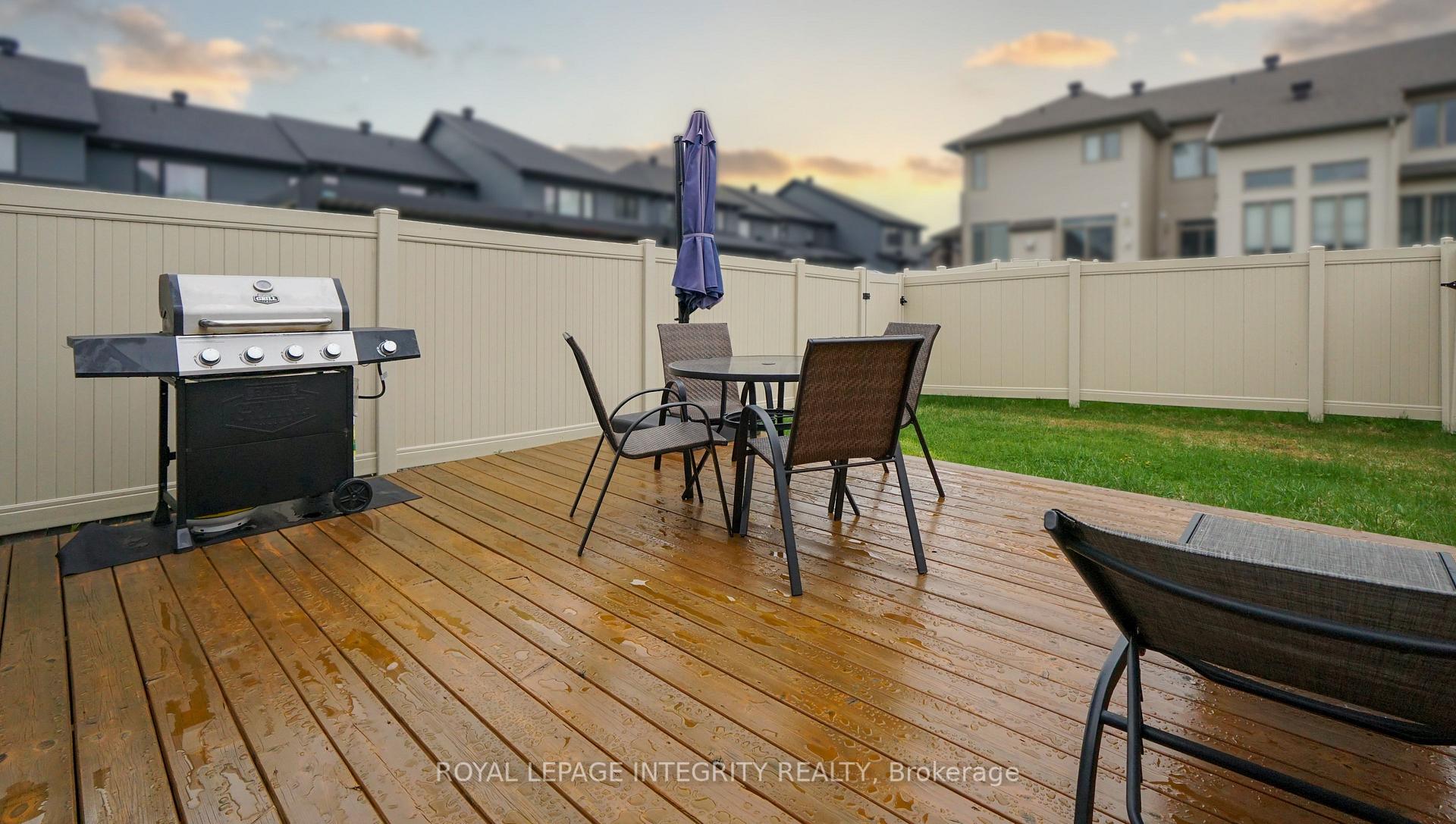 Photo 32 of 662 Putney Crescent, Ottawa, Stittsville (South) — HOMEH