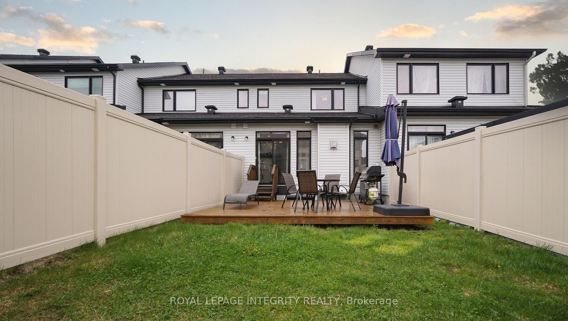 Photo 33 of 662 Putney Crescent, Ottawa, Stittsville (South) — HOMEH