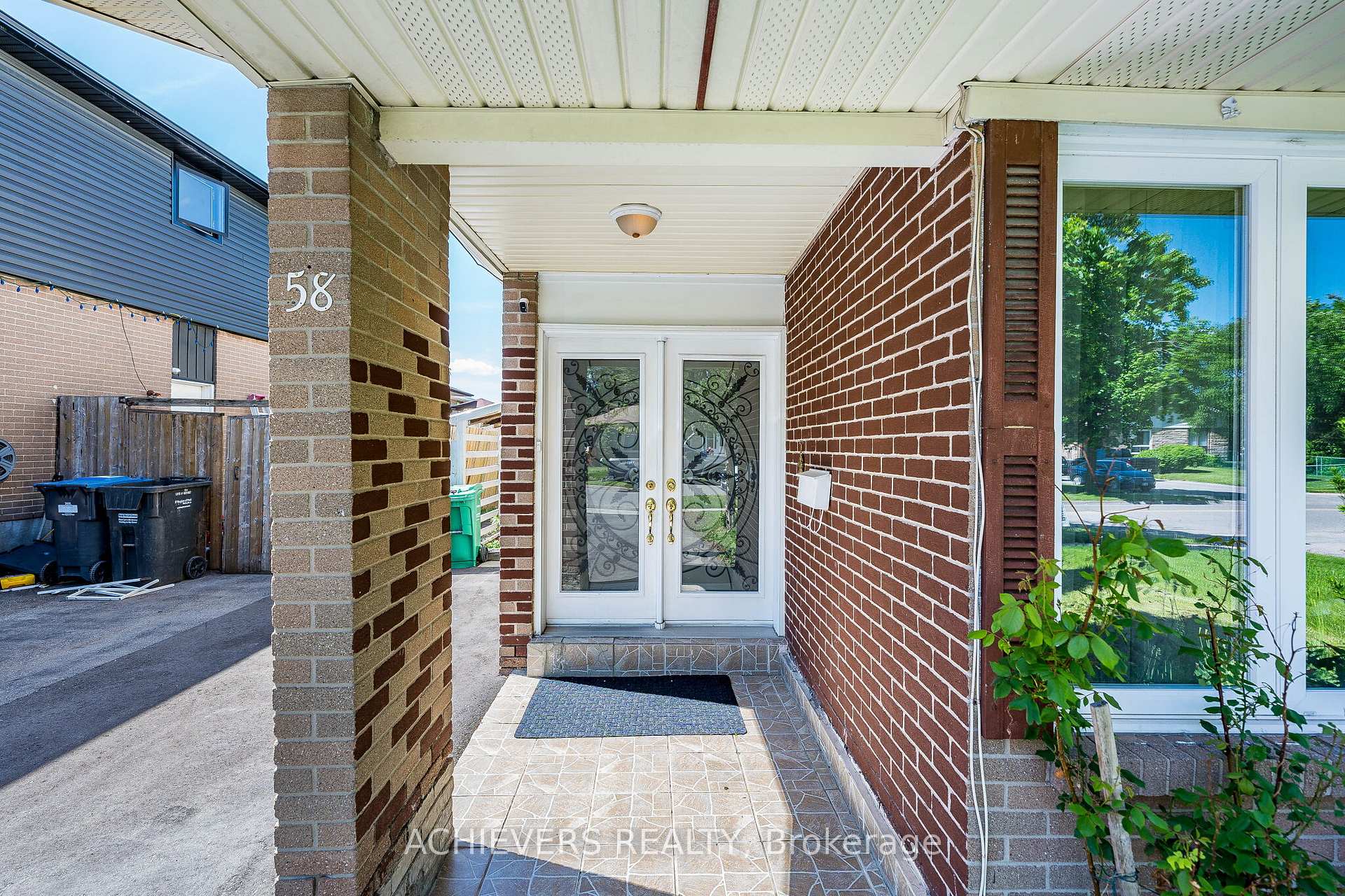 Photo 5 of 58 Archdekin Drive, Brampton, Madoc — HOMEH