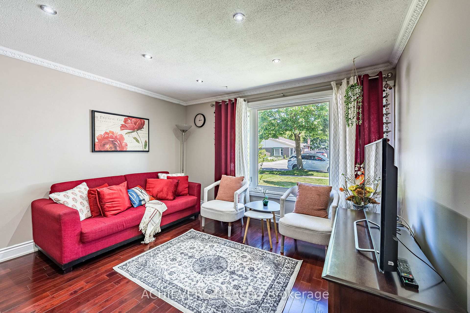 Photo 7 of 58 Archdekin Drive, Brampton, Madoc — HOMEH
