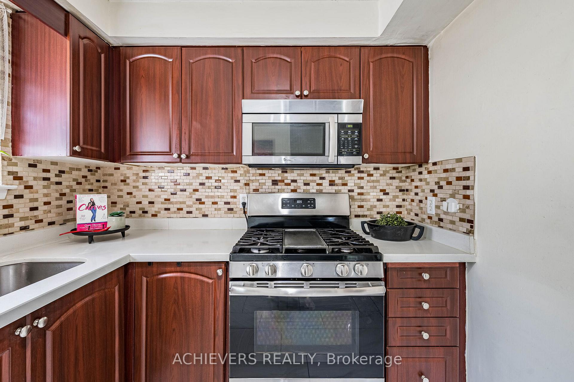 Photo 13 of 58 Archdekin Drive, Brampton, Madoc — HOMEH