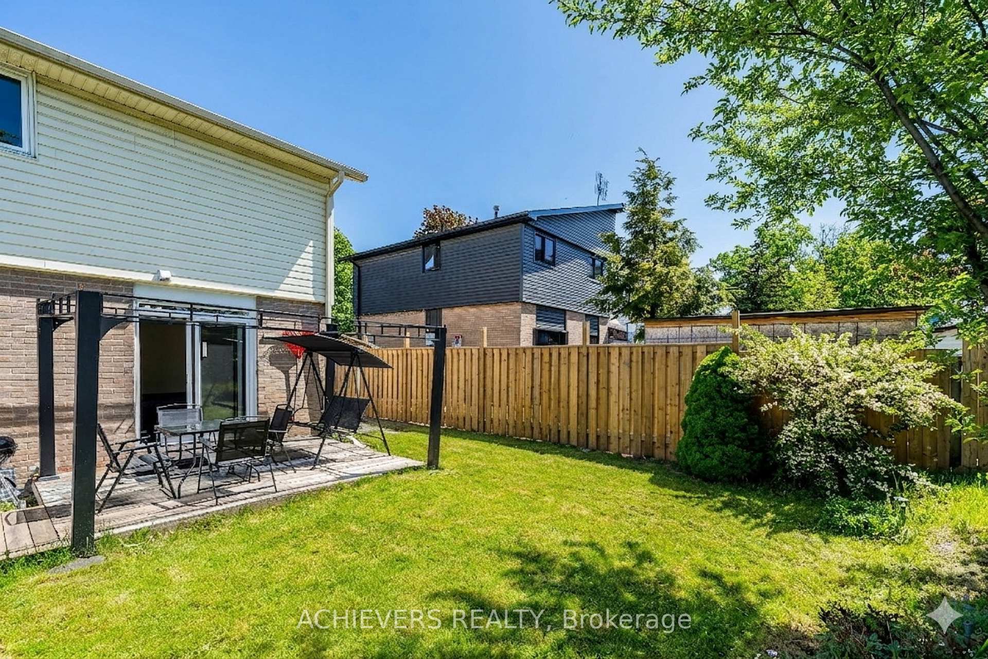 Photo 39 of 58 Archdekin Drive, Brampton, Madoc — HOMEH