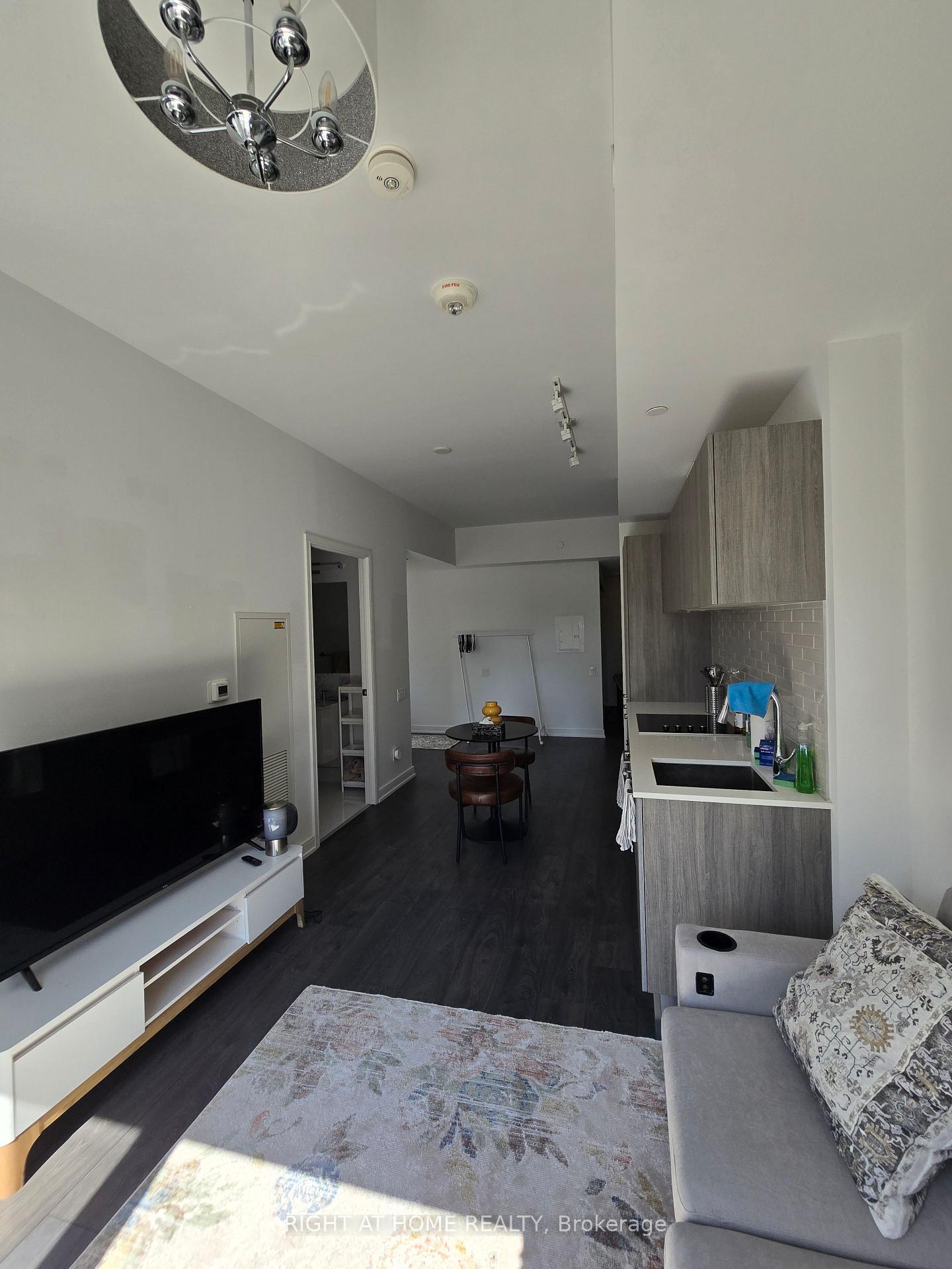 Photo 10 of Unit 512, 3 Gloucester Street, Toronto, Church-Yonge Corridor — HOMEH