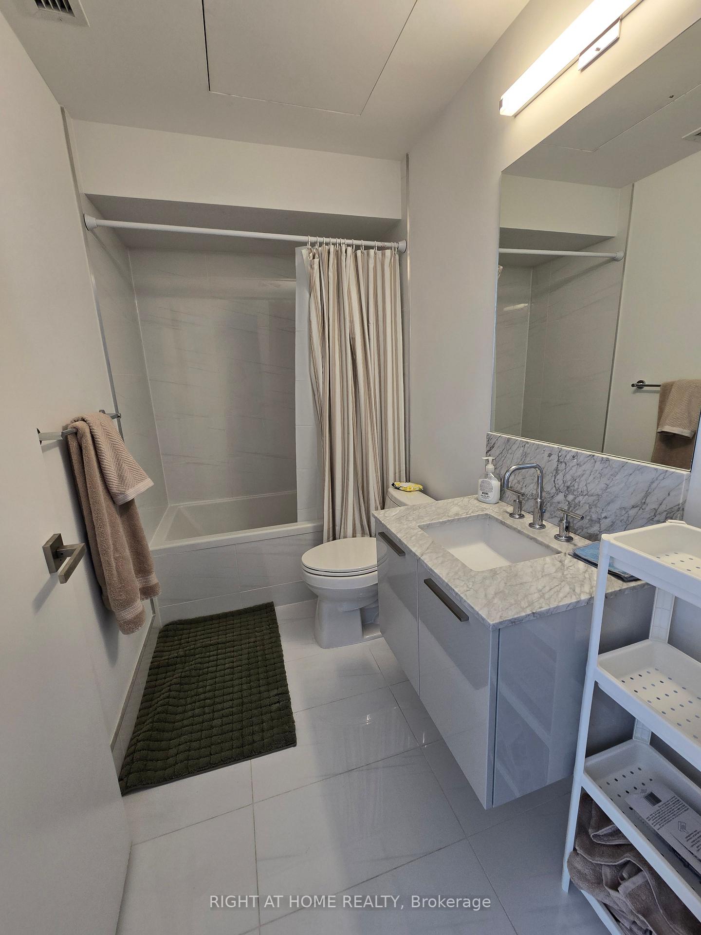 Photo 13 of Unit 512, 3 Gloucester Street, Toronto, Church-Yonge Corridor — HOMEH