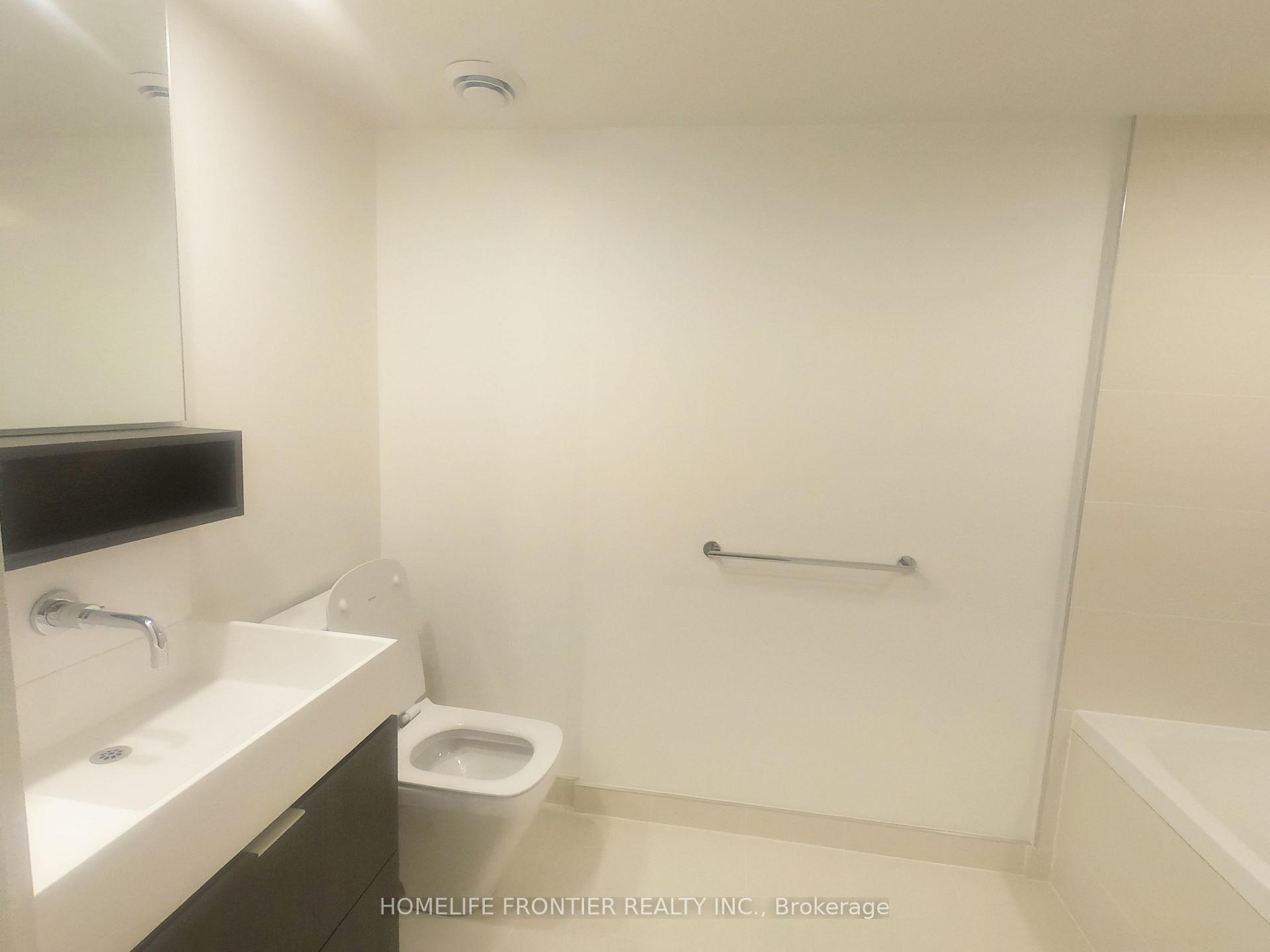 Photo 3 of Unit 744, 8 Hillsdale Avenue E, Toronto, Mount Pleasant West — HOMEH