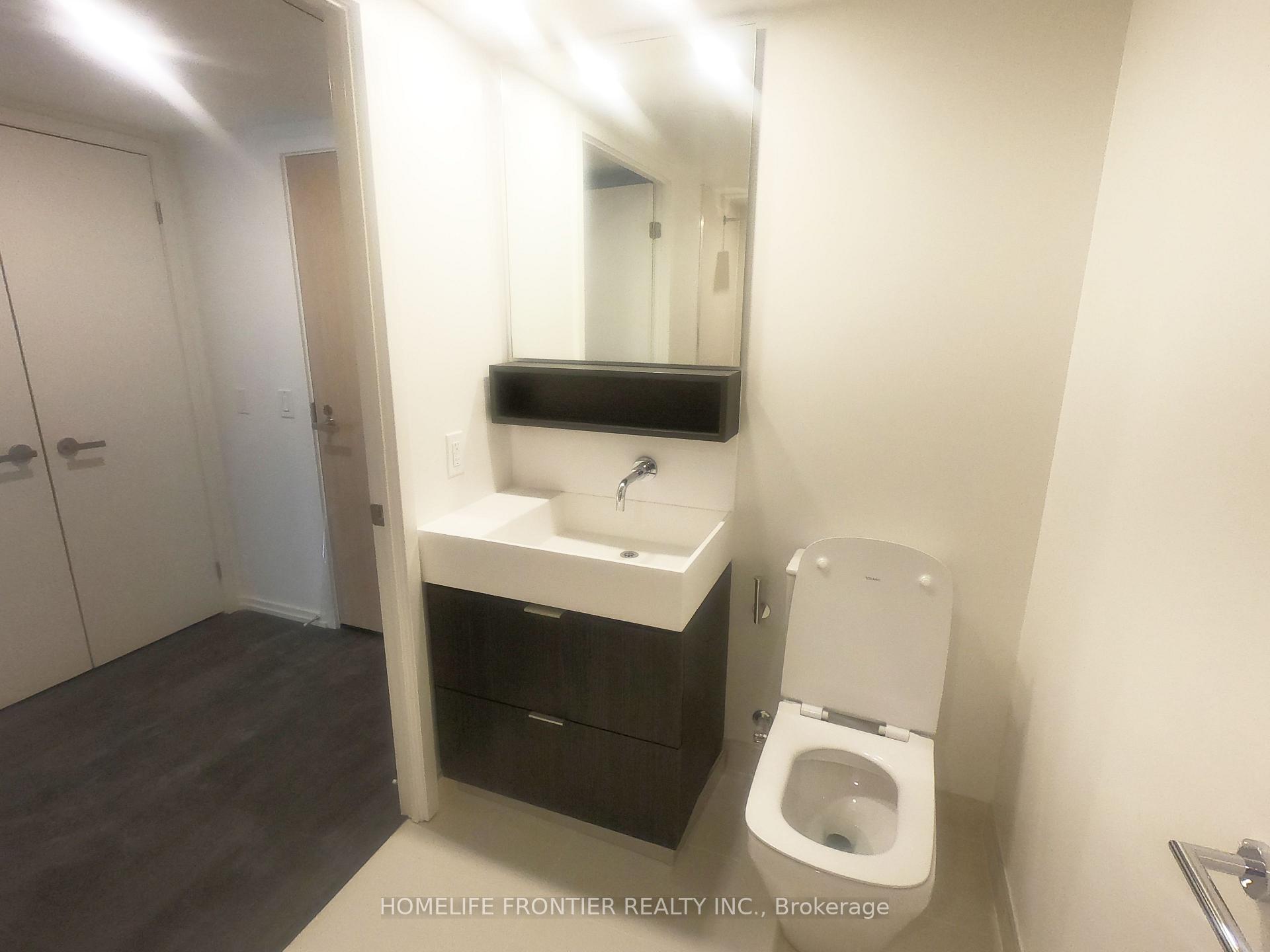 Photo 5 of Unit 744, 8 Hillsdale Avenue E, Toronto, Mount Pleasant West — HOMEH