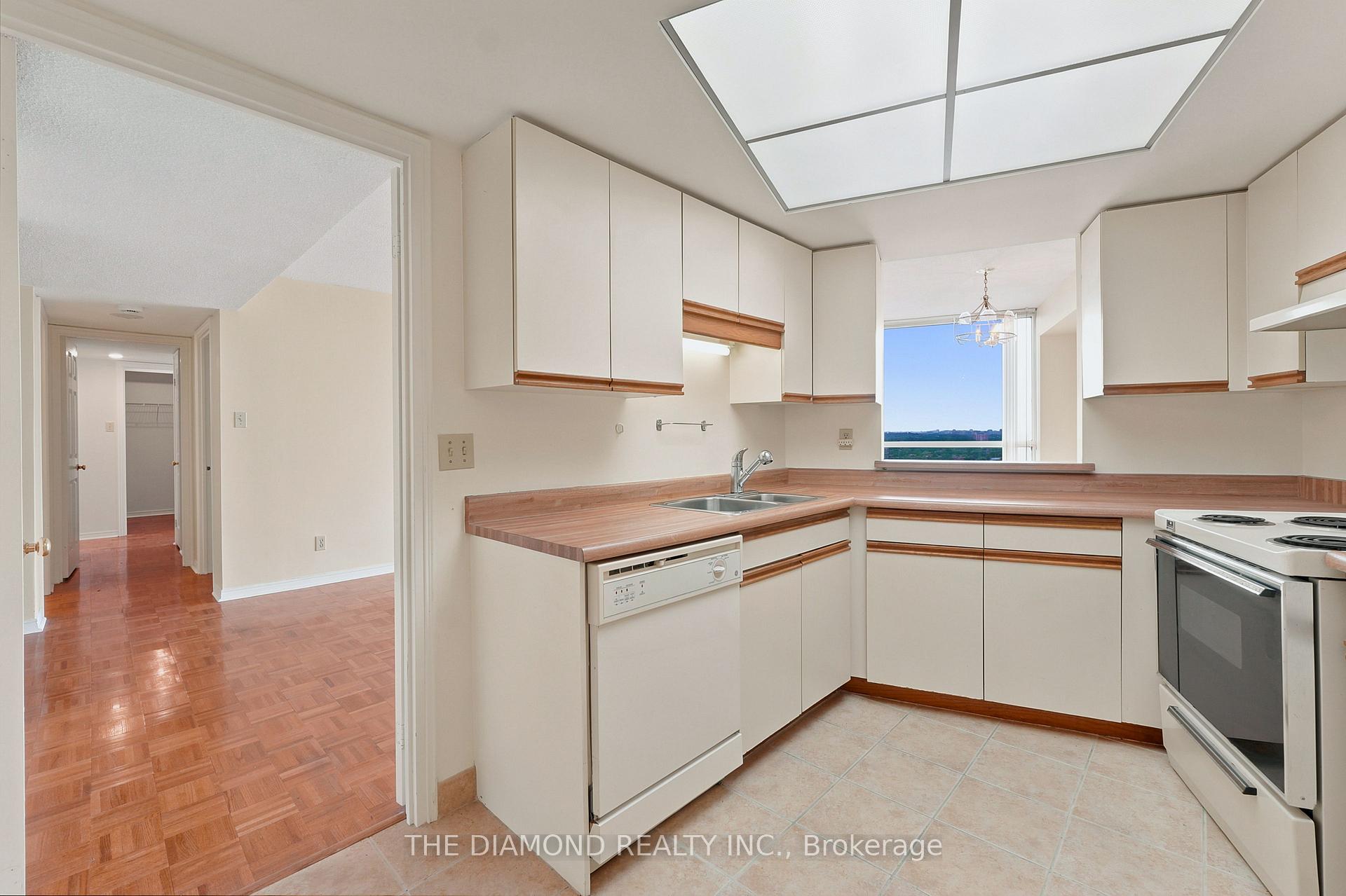 Photo 15 of Unit 1805, 1360 Rathburn Road E, Mississauga, Rathwood — HOMEH