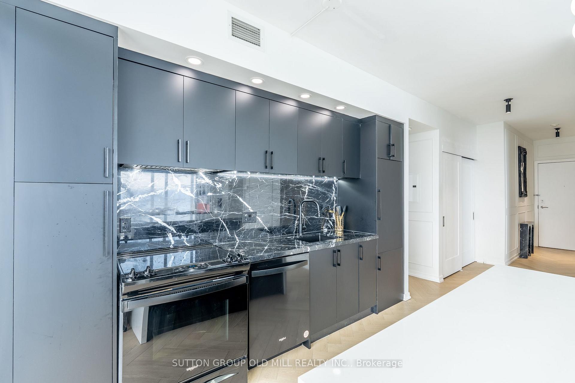 Photo 24 of Unit 2505, 103 The Queensway, Toronto, High Park-Swansea — HOMEH
