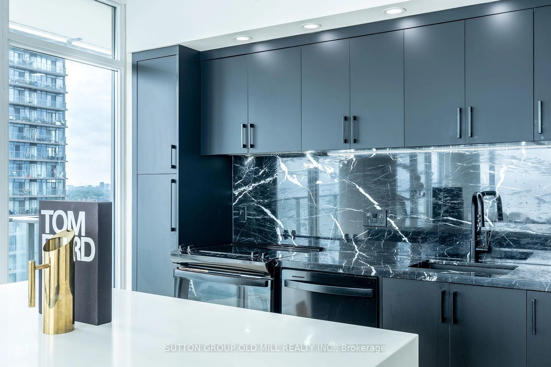 Photo 15 of Unit 2505, 103 The Queensway, Toronto, High Park-Swansea — HOMEH