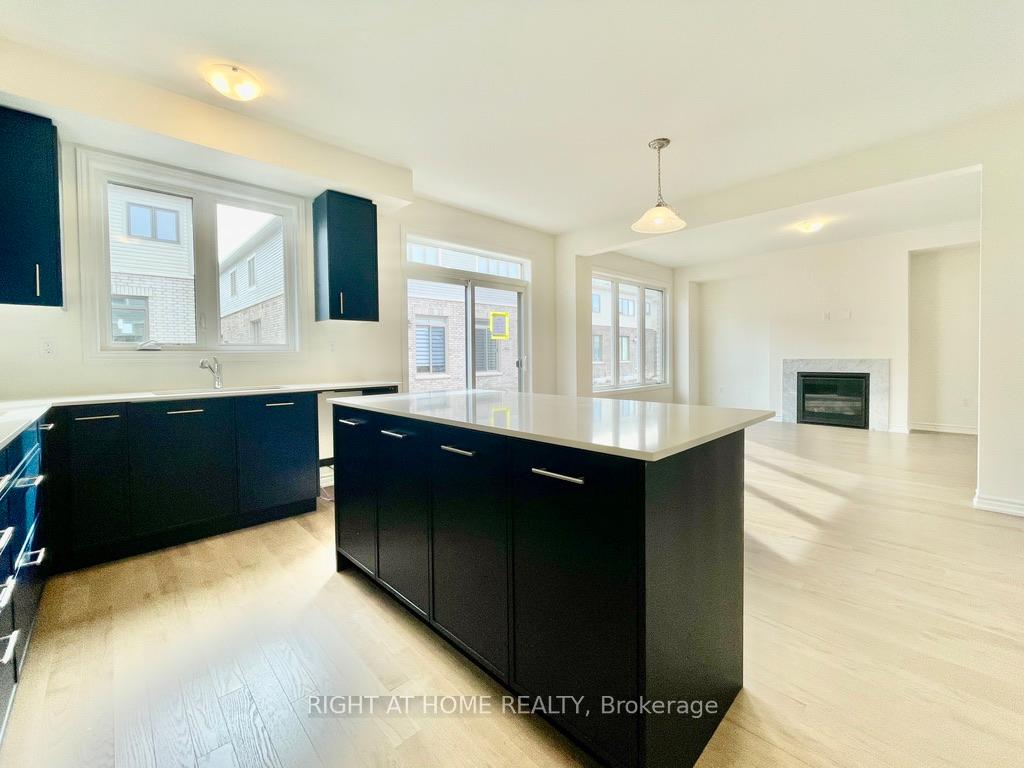 Photo 5 of 64 Gemini Drive, Barrie, Rural Barrie Southeast — HOMEH
