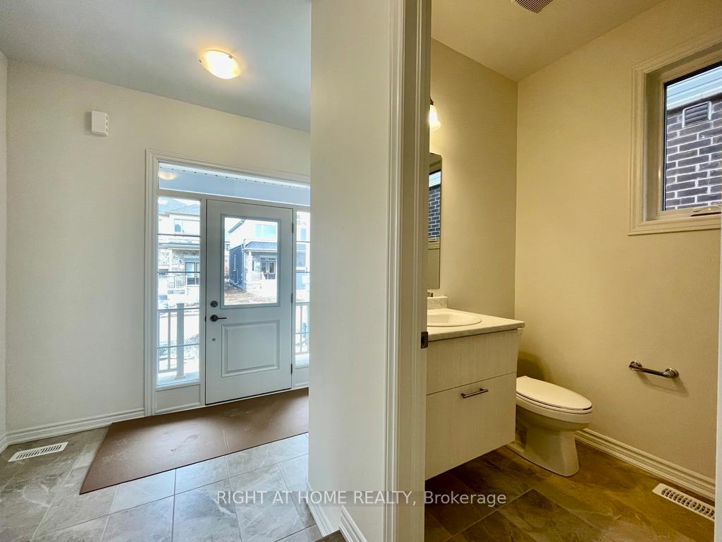 Photo 16 of 64 Gemini Drive, Barrie, Rural Barrie Southeast — HOMEH