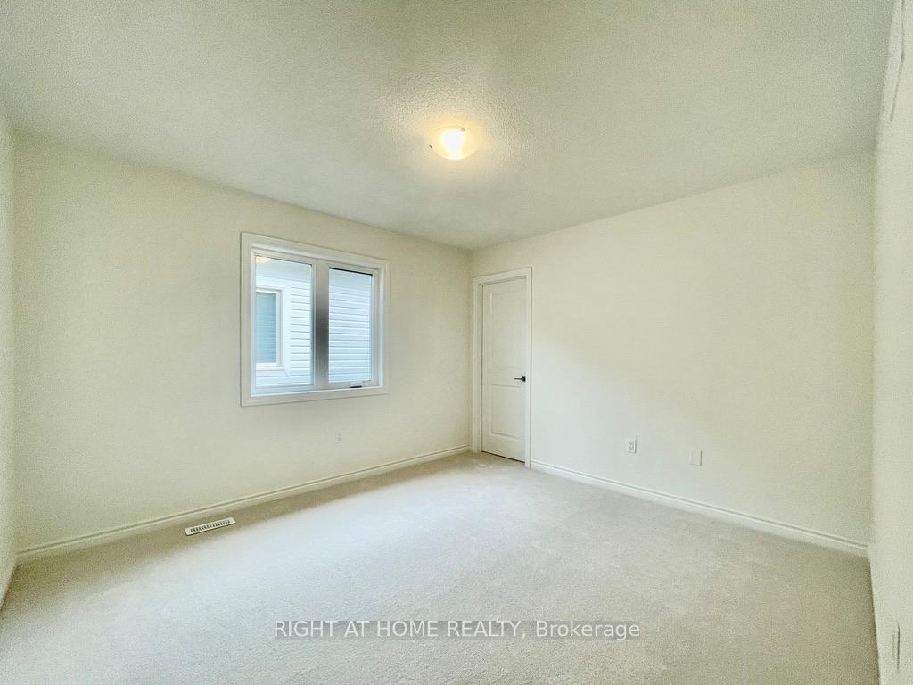Photo 21 of 64 Gemini Drive, Barrie, Rural Barrie Southeast — HOMEH