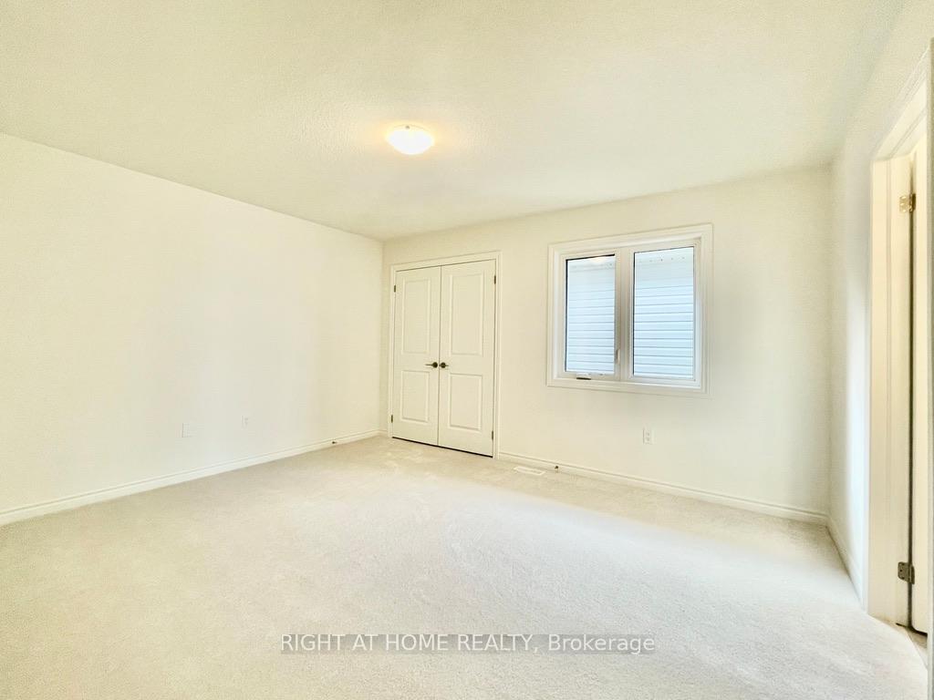 Photo 23 of 64 Gemini Drive, Barrie, Rural Barrie Southeast — HOMEH
