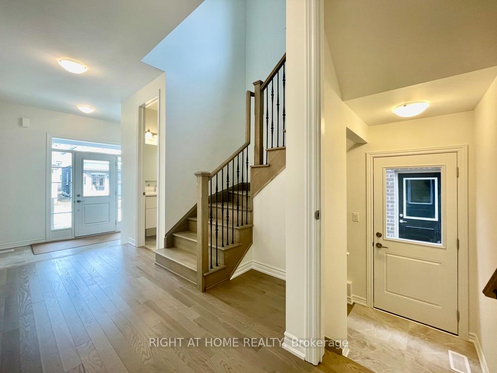 Photo 28 of 64 Gemini Drive, Barrie, Rural Barrie Southeast — HOMEH