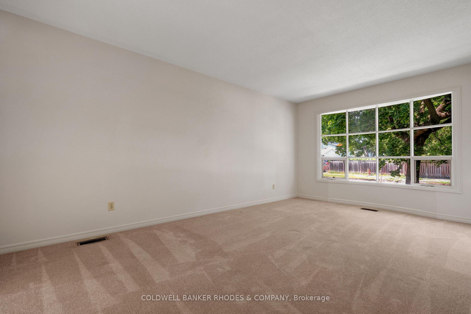 Photo 6 of 6290 Fortune Drive, Ottawa, Convent Glen North — HOMEH