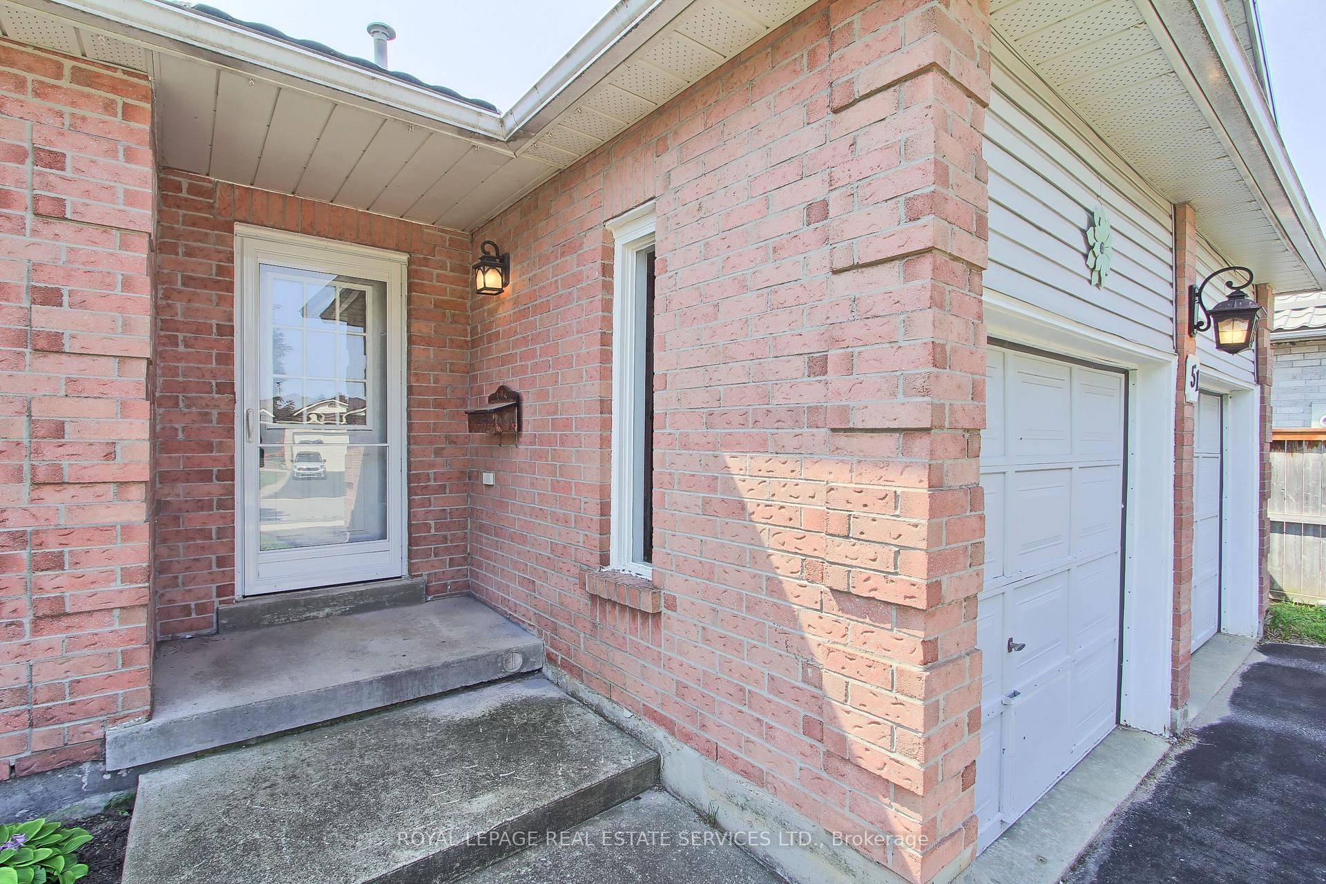 Photo 3 of 51 Nottawasaga Drive, Essa, Angus — HOMEH