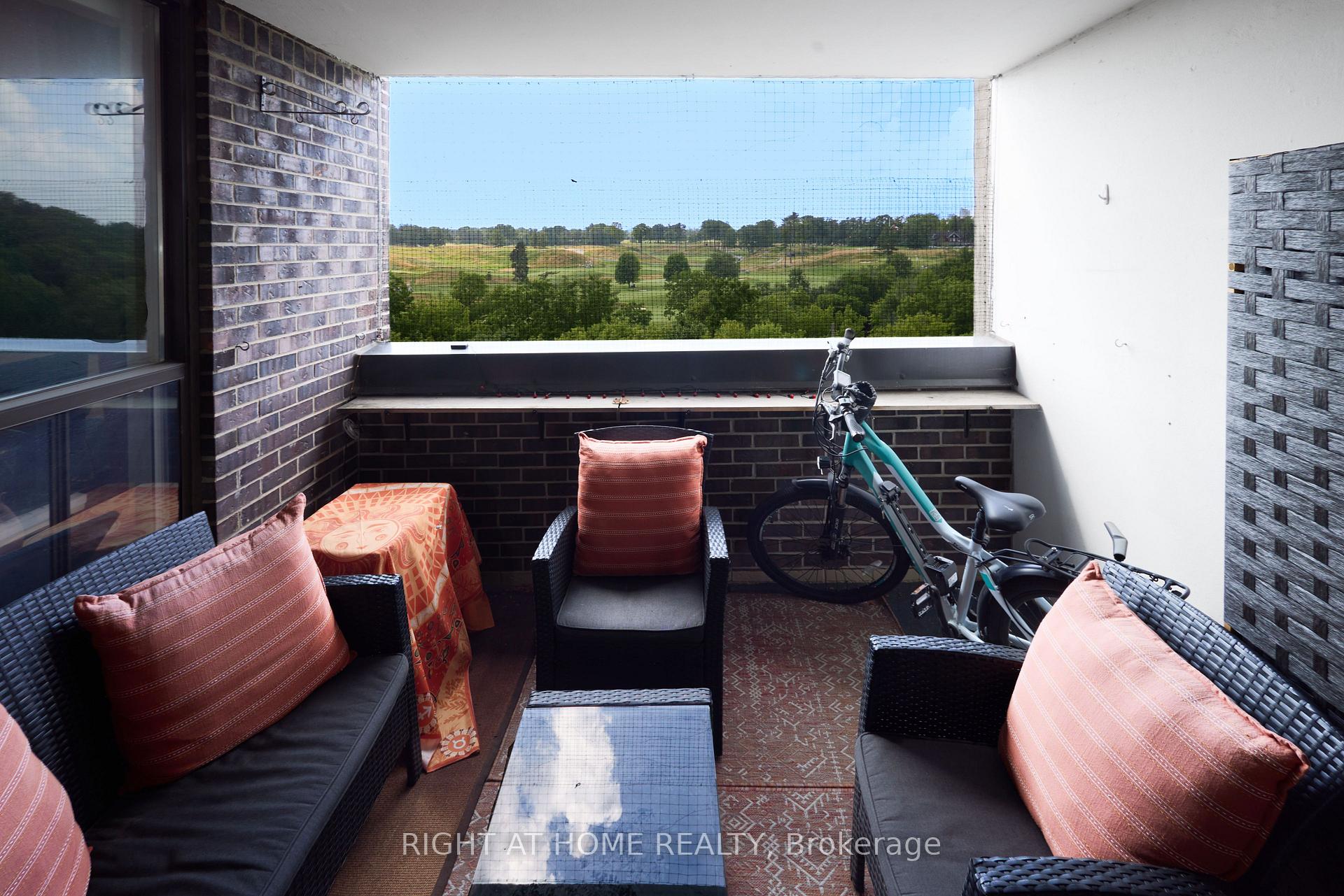 Photo 7 of Unit 808, 1535 Lakeshore Road E, Mississauga, Lakeview — HOMEH
