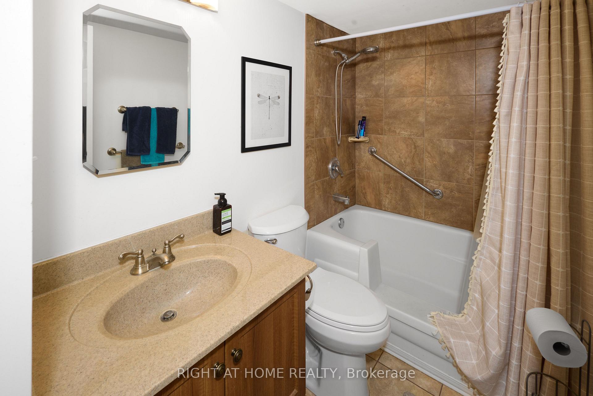 Photo 11 of Unit 808, 1535 Lakeshore Road E, Mississauga, Lakeview — HOMEH