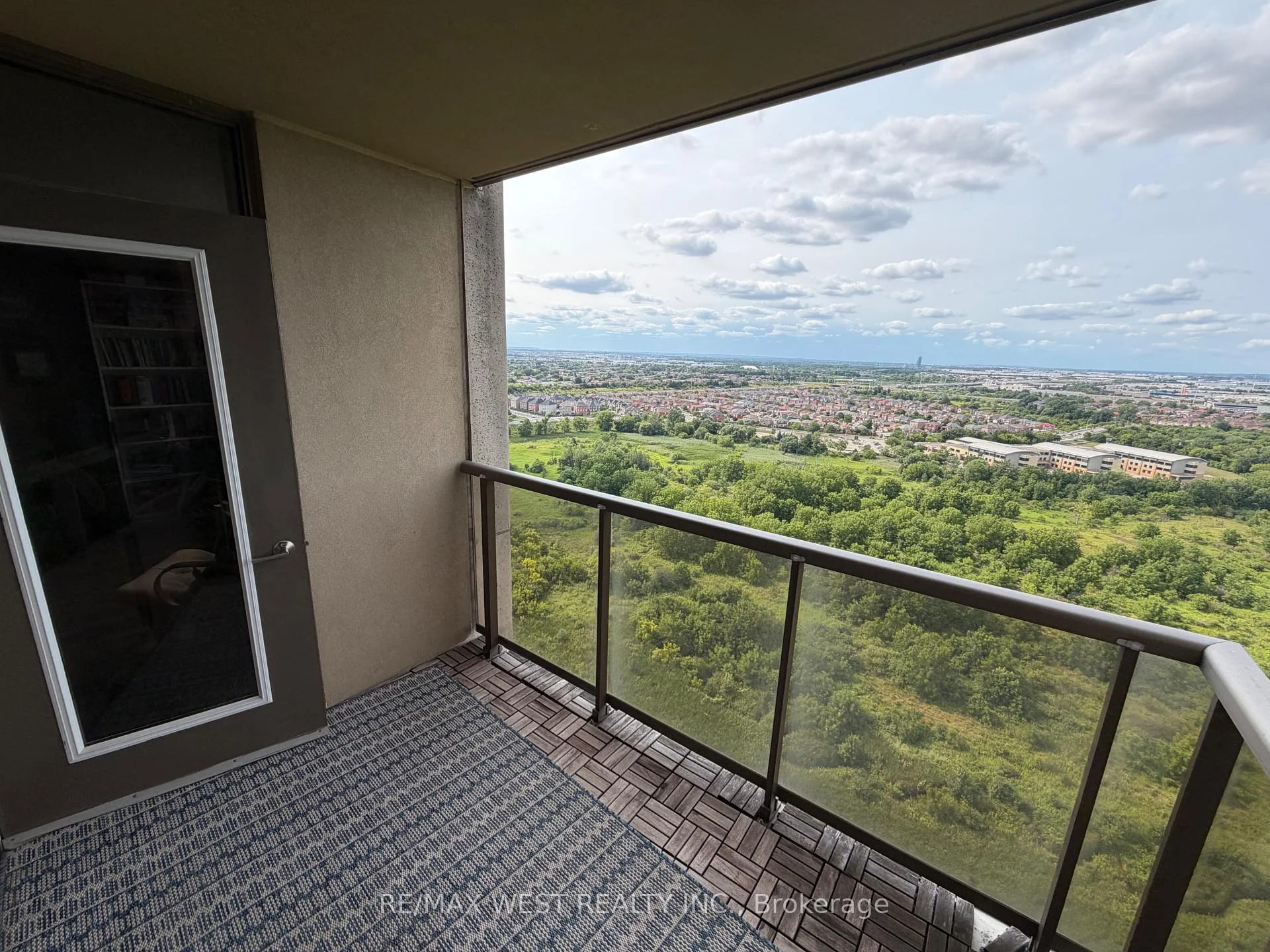 Photo 17 of Unit 2403, 710 Humberwood Boulevard, Etobicoke, West Humber-Clairville — HOMEH