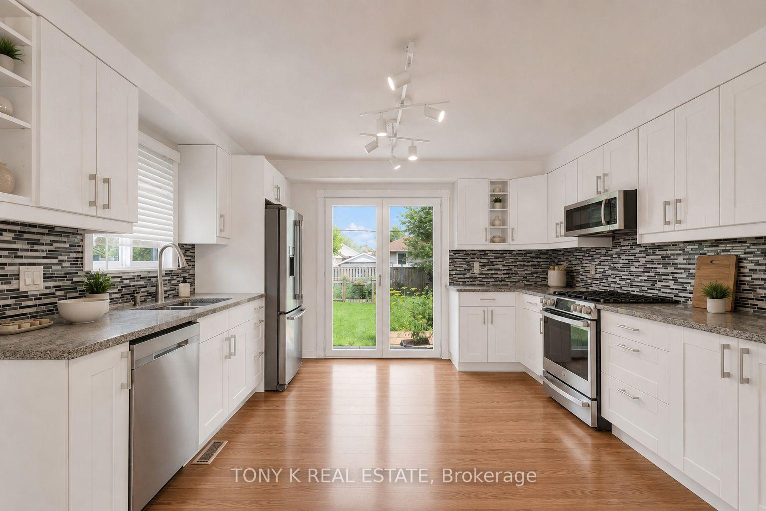Photo 4 of 420 Waverly Street, Hamilton, McQuesten — HOMEH