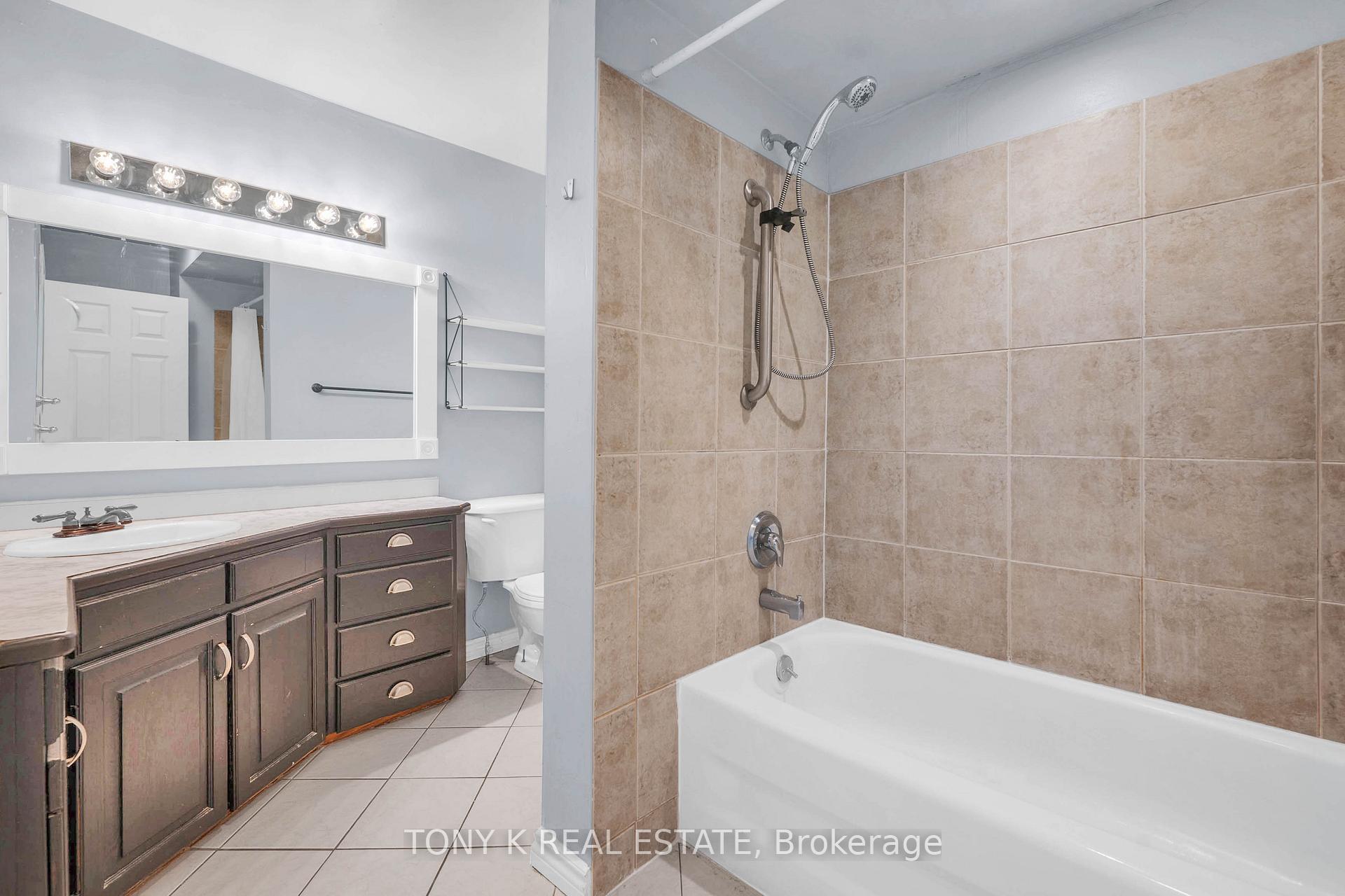 Photo 6 of 420 Waverly Street, Hamilton, McQuesten — HOMEH