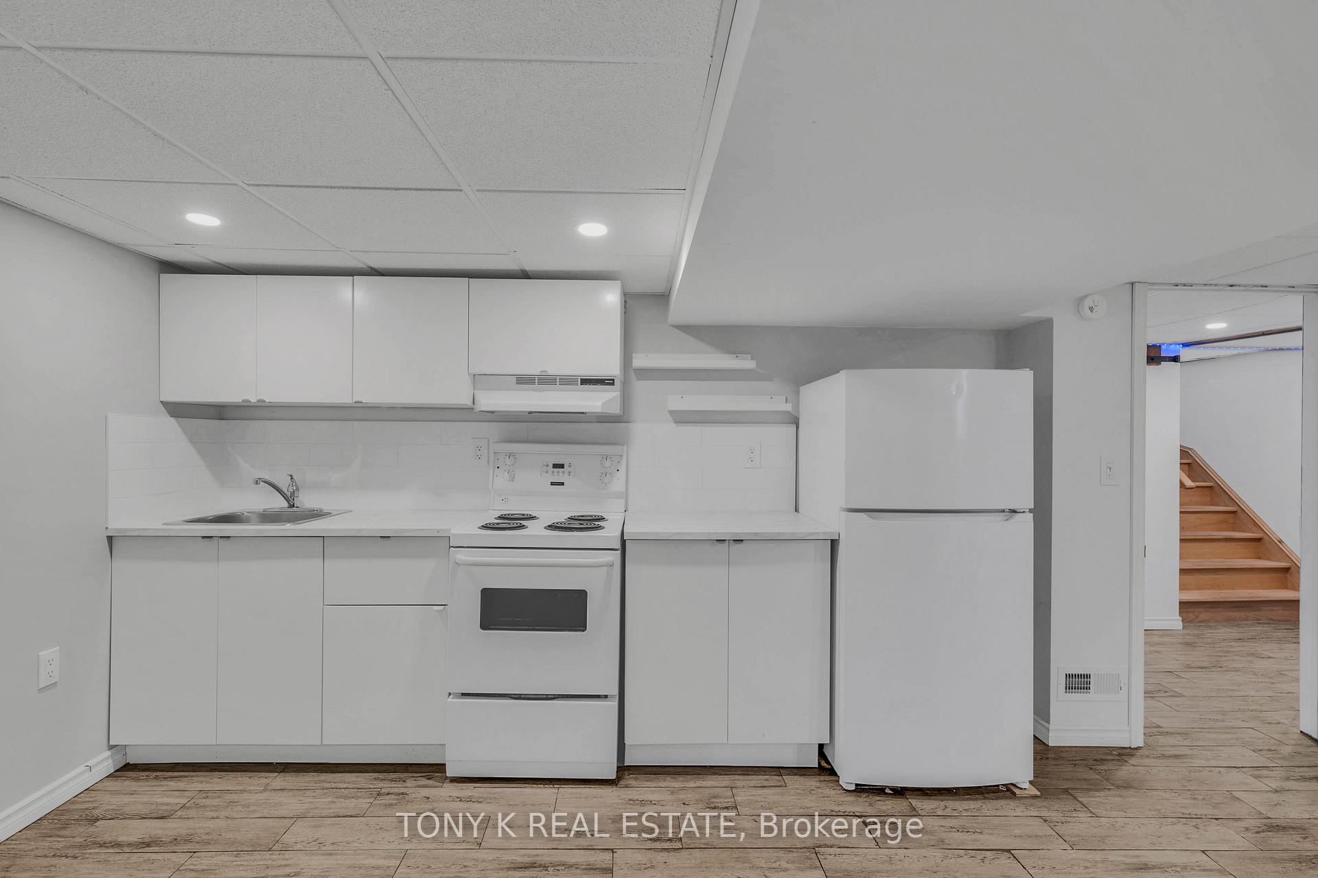Photo 12 of 420 Waverly Street, Hamilton, McQuesten — HOMEH