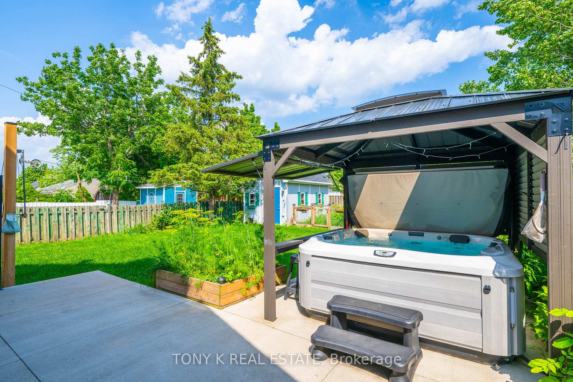 Photo 15 of 420 Waverly Street, Hamilton, McQuesten — HOMEH