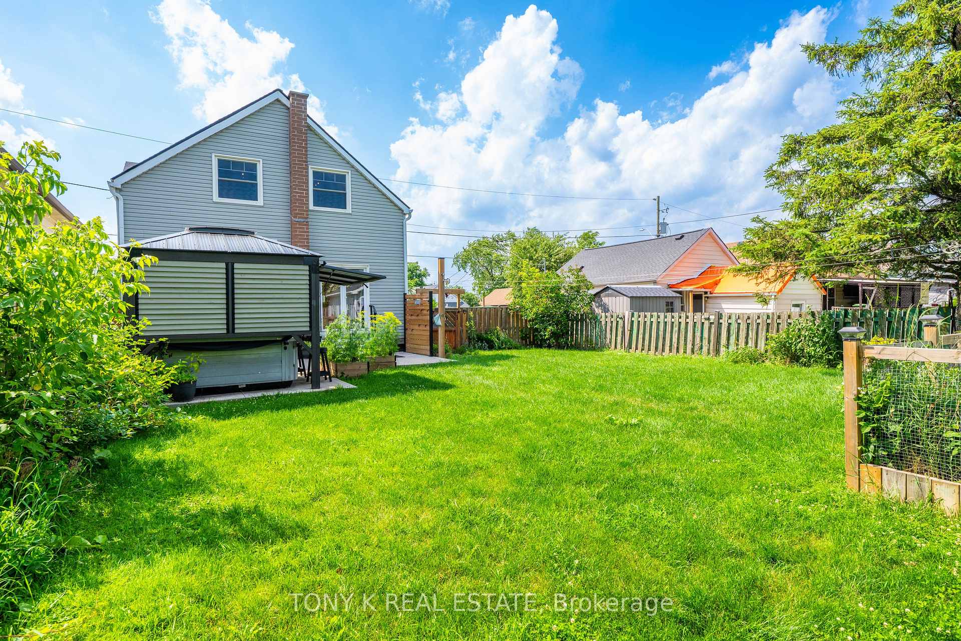 Photo 20 of 420 Waverly Street, Hamilton, McQuesten — HOMEH