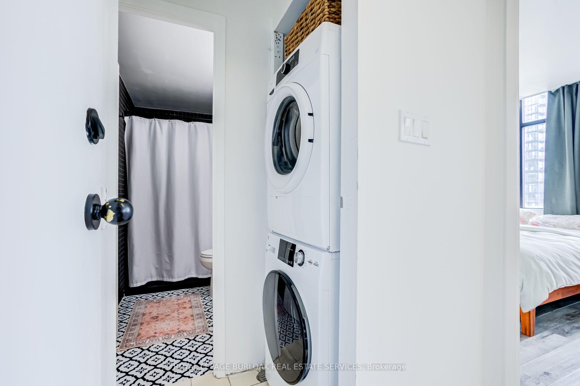 Photo 35 of Unit 1403, 36 James Street S, Hamilton, Central — HOMEH