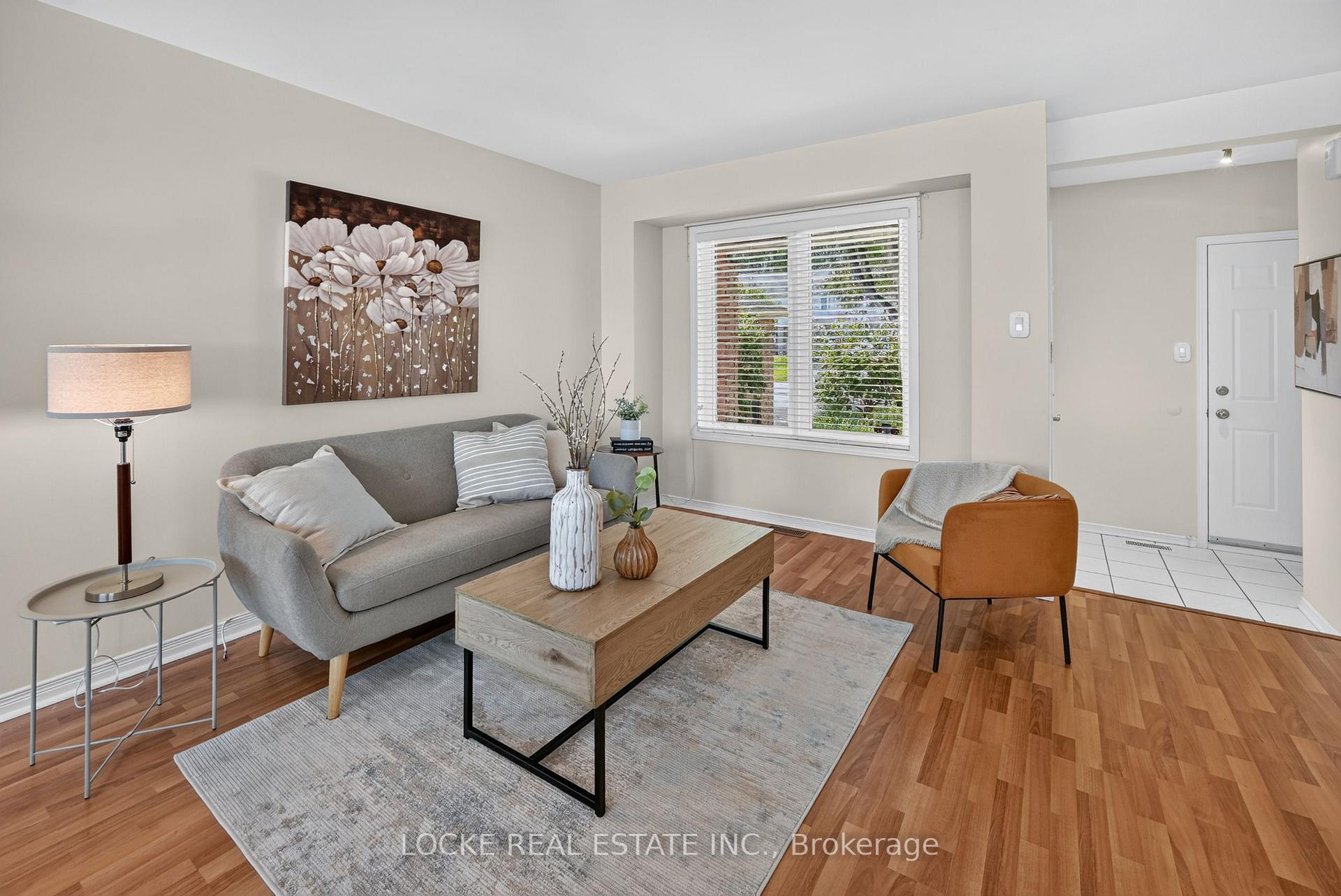 Photo 4 of 431 Lawler Crescent, Ottawa, Chatelaine Village — HOMEH