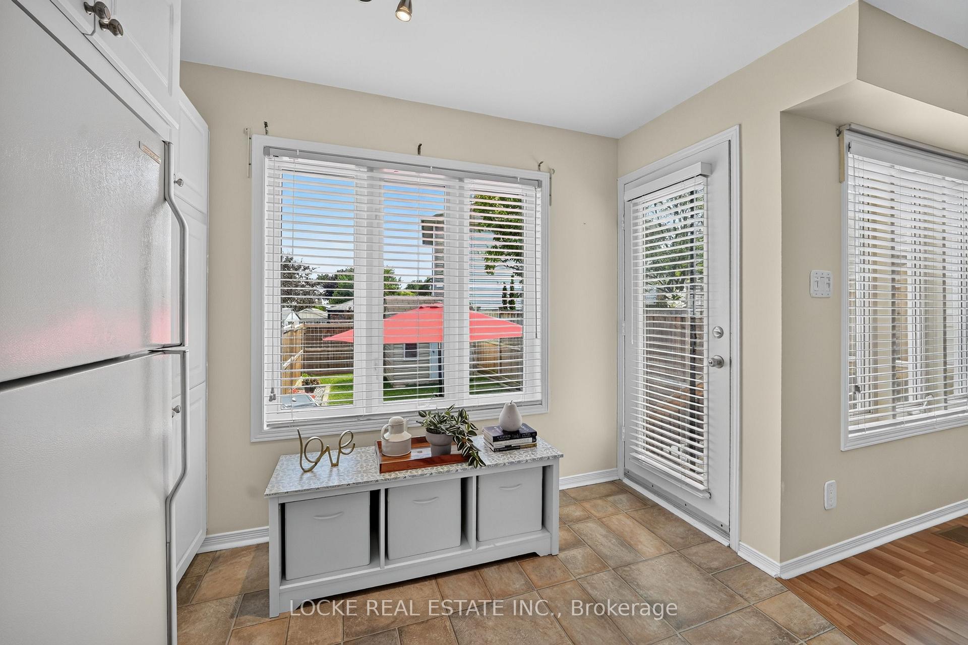 Photo 15 of 431 Lawler Crescent, Ottawa, Chatelaine Village — HOMEH