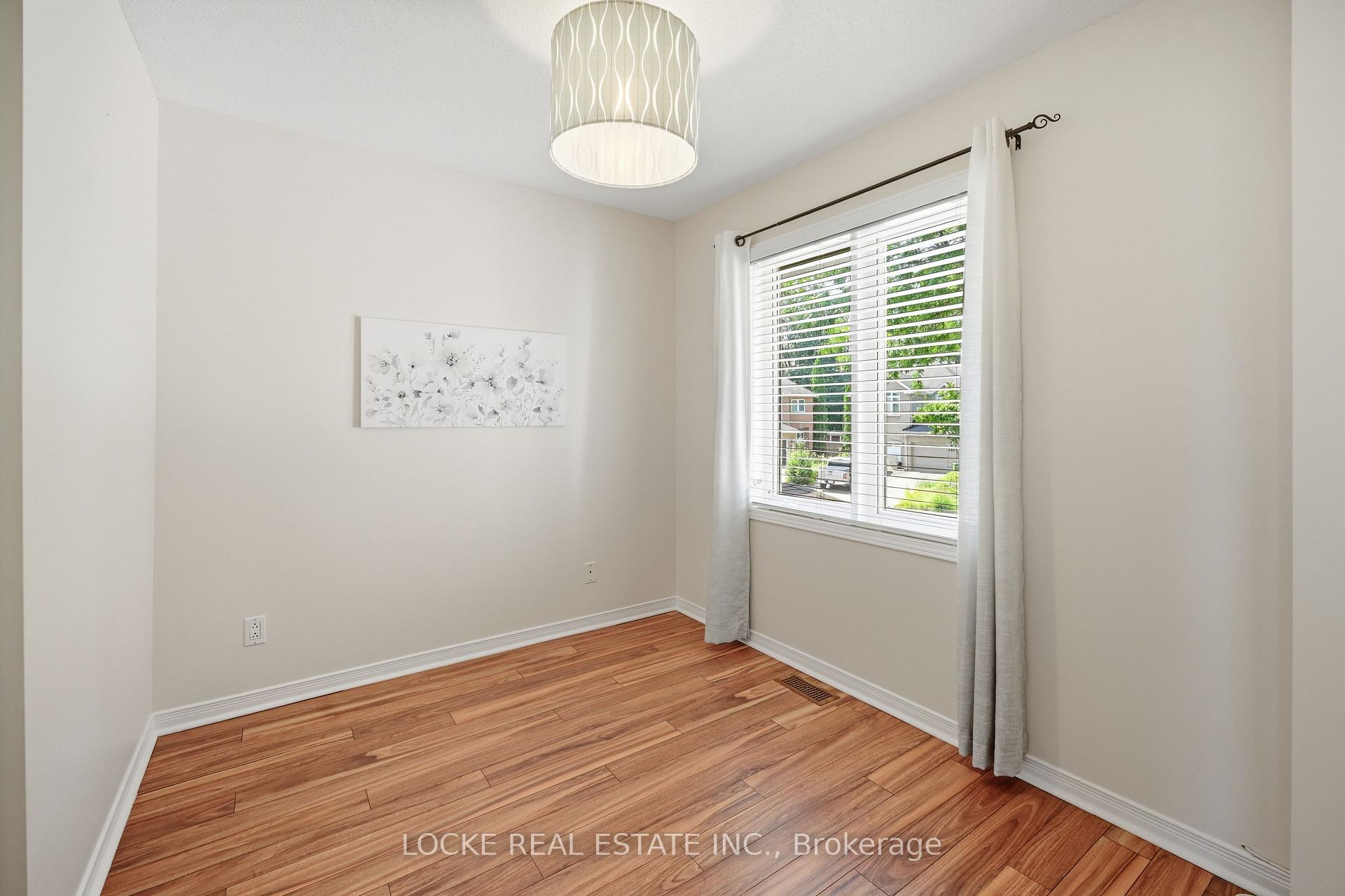 Photo 30 of 431 Lawler Crescent, Ottawa, Chatelaine Village — HOMEH