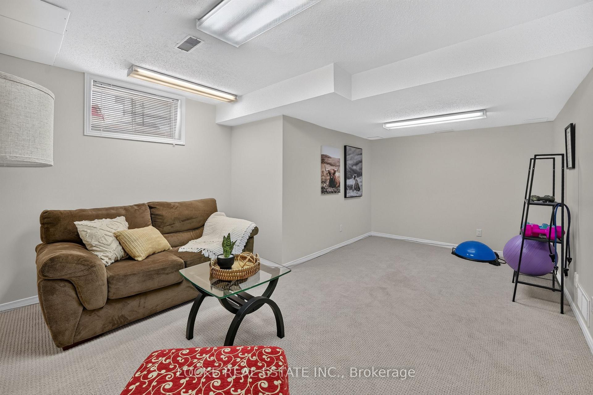 Photo 35 of 431 Lawler Crescent, Ottawa, Chatelaine Village — HOMEH